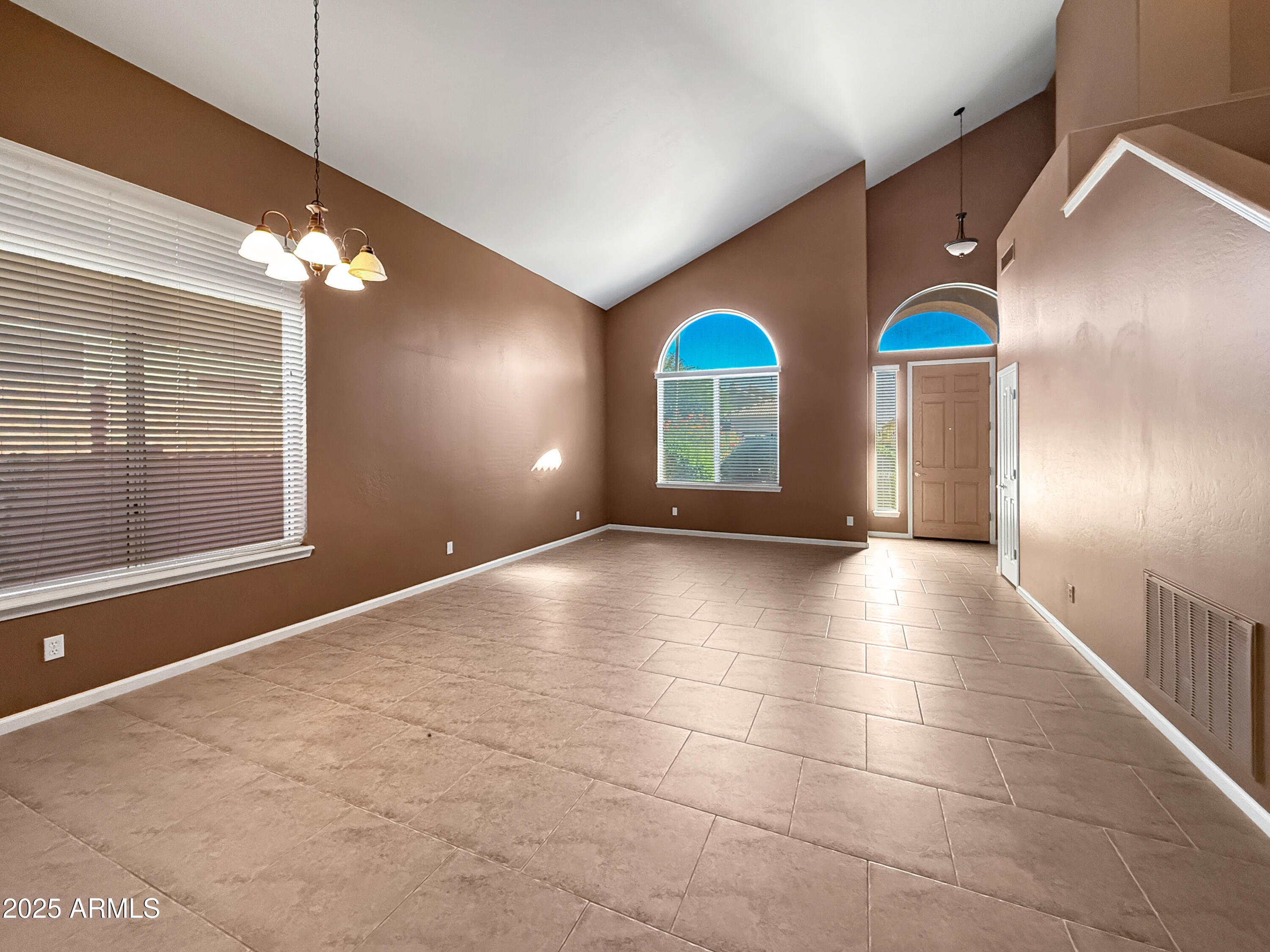 4550 E ROY ROGERS Road