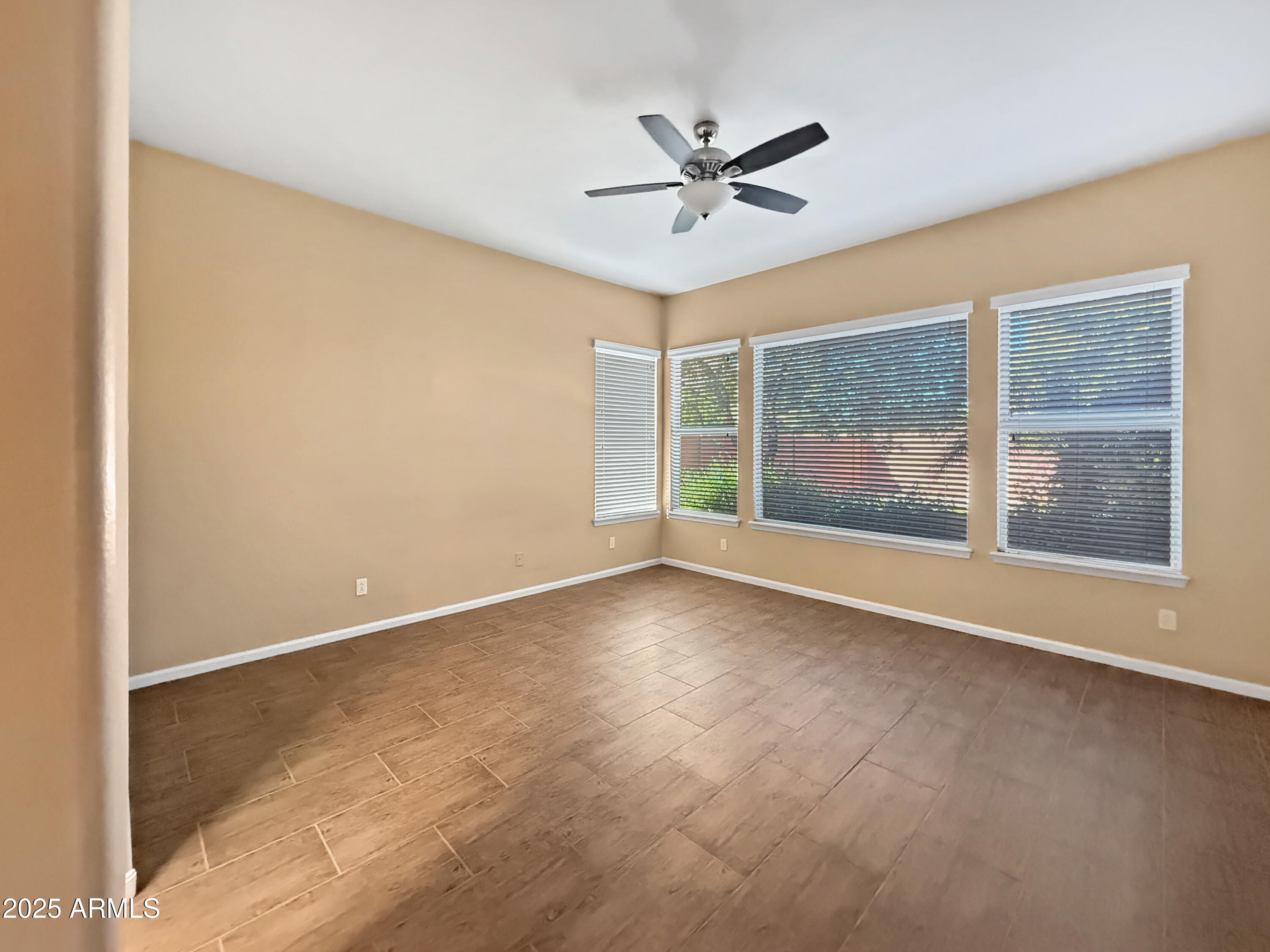 4550 E ROY ROGERS Road