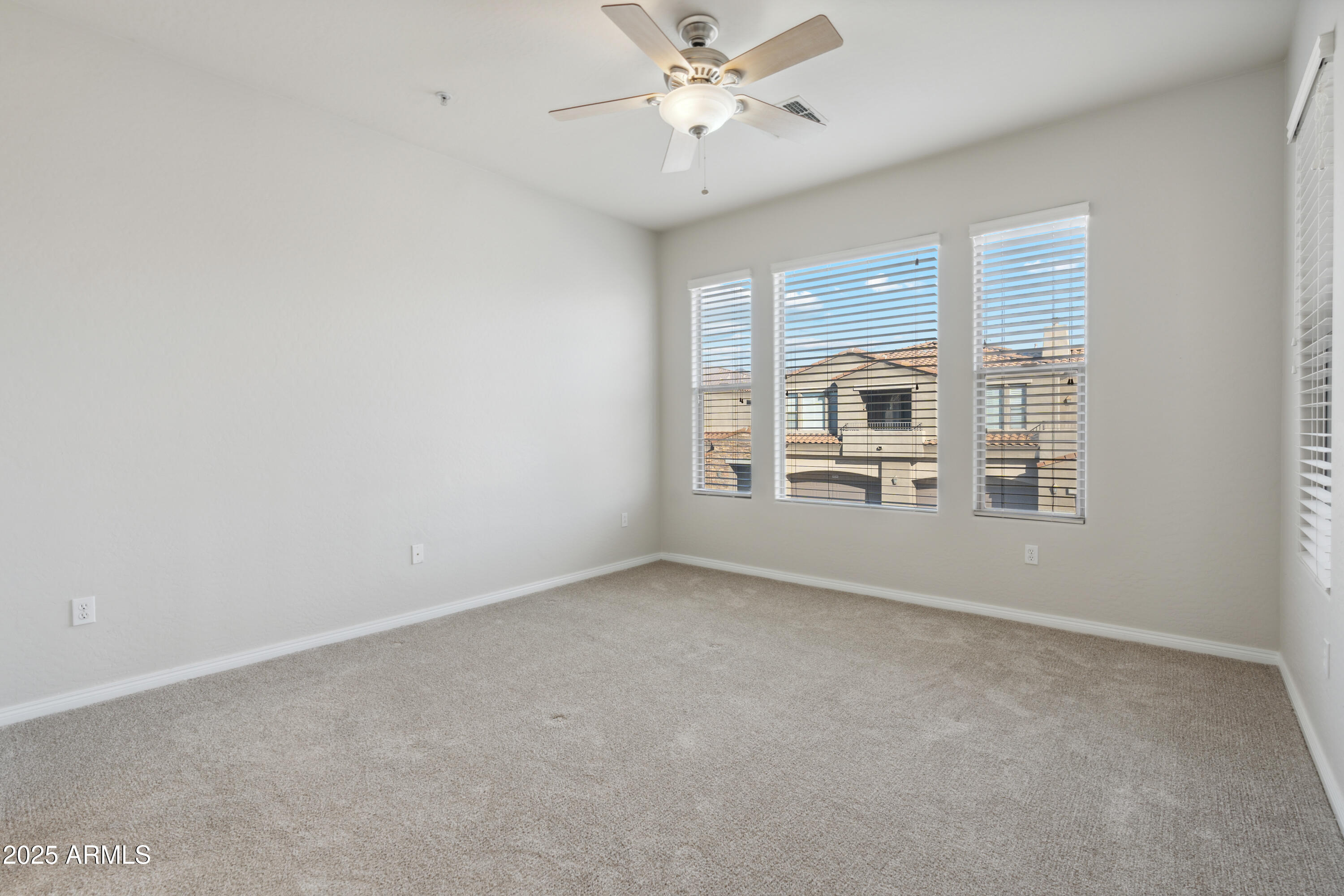 19475 N GRAYHAWK Drive 2091