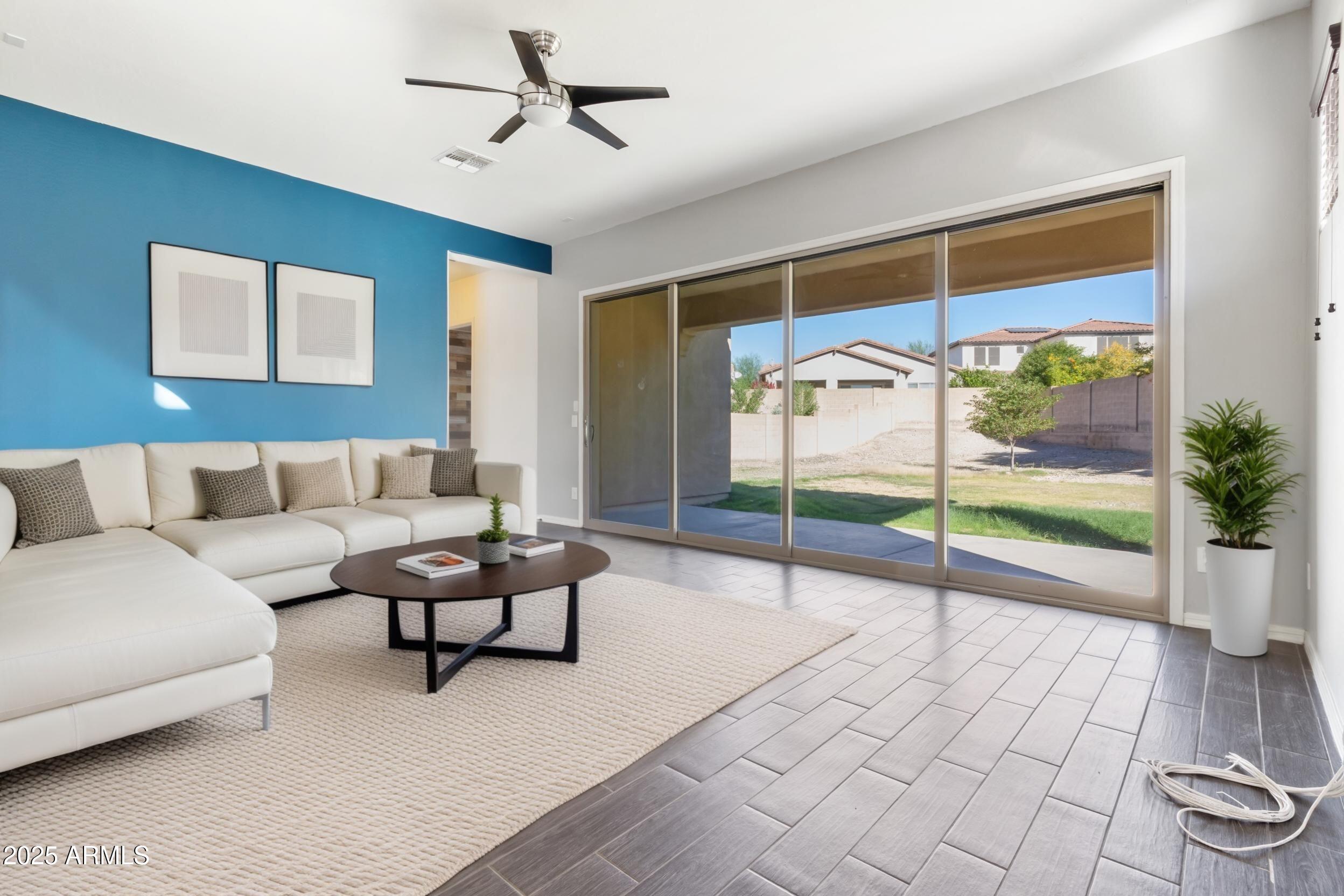 2365 N SPRINGFIELD Street