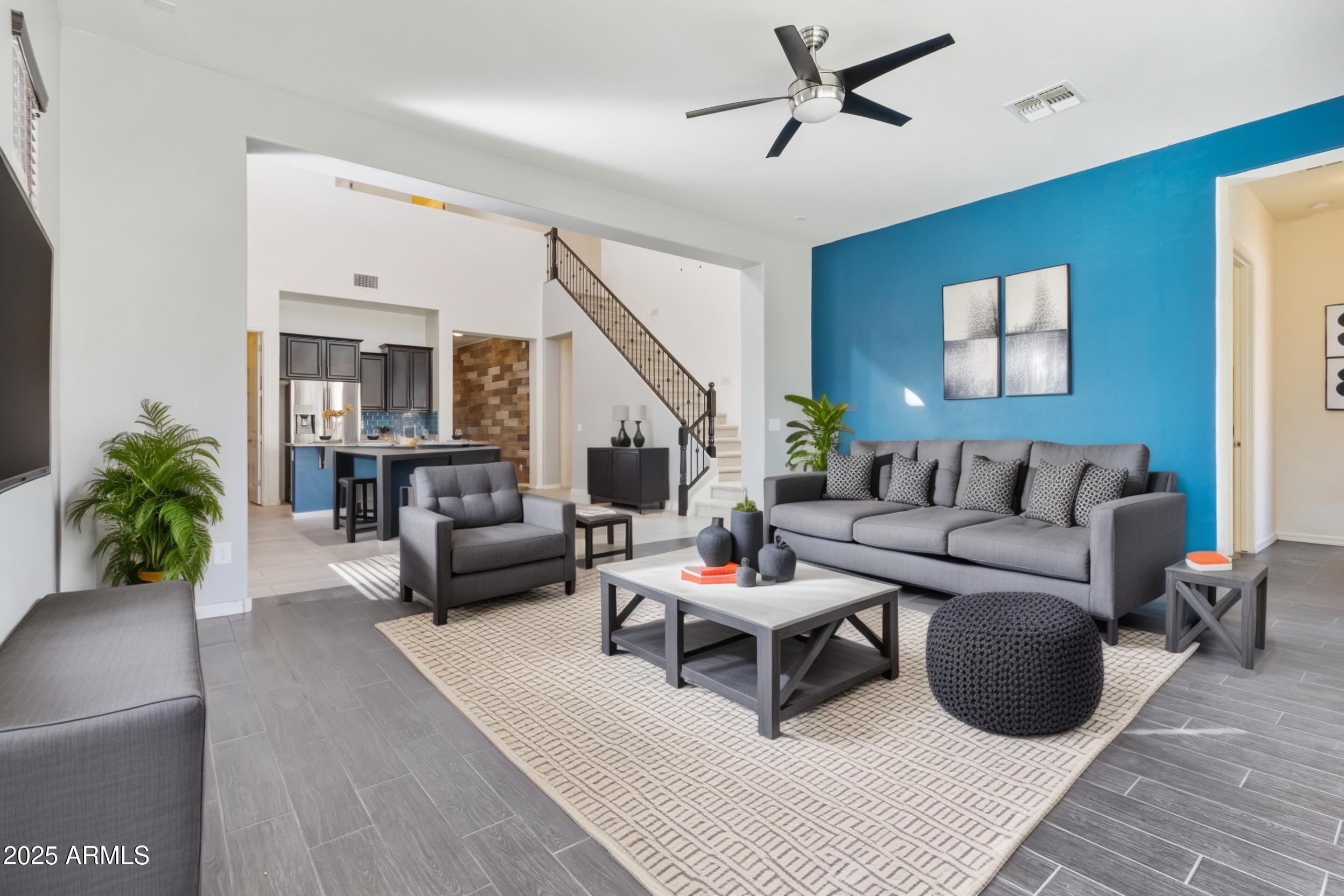 2365 N SPRINGFIELD Street