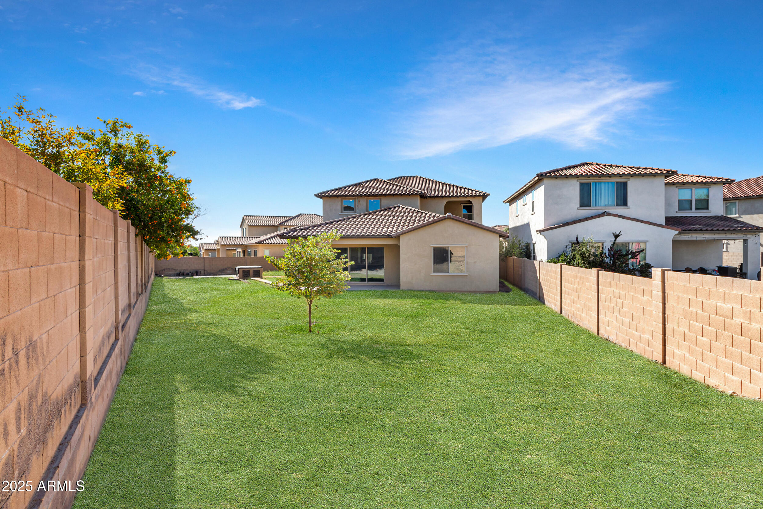 2365 N SPRINGFIELD Street