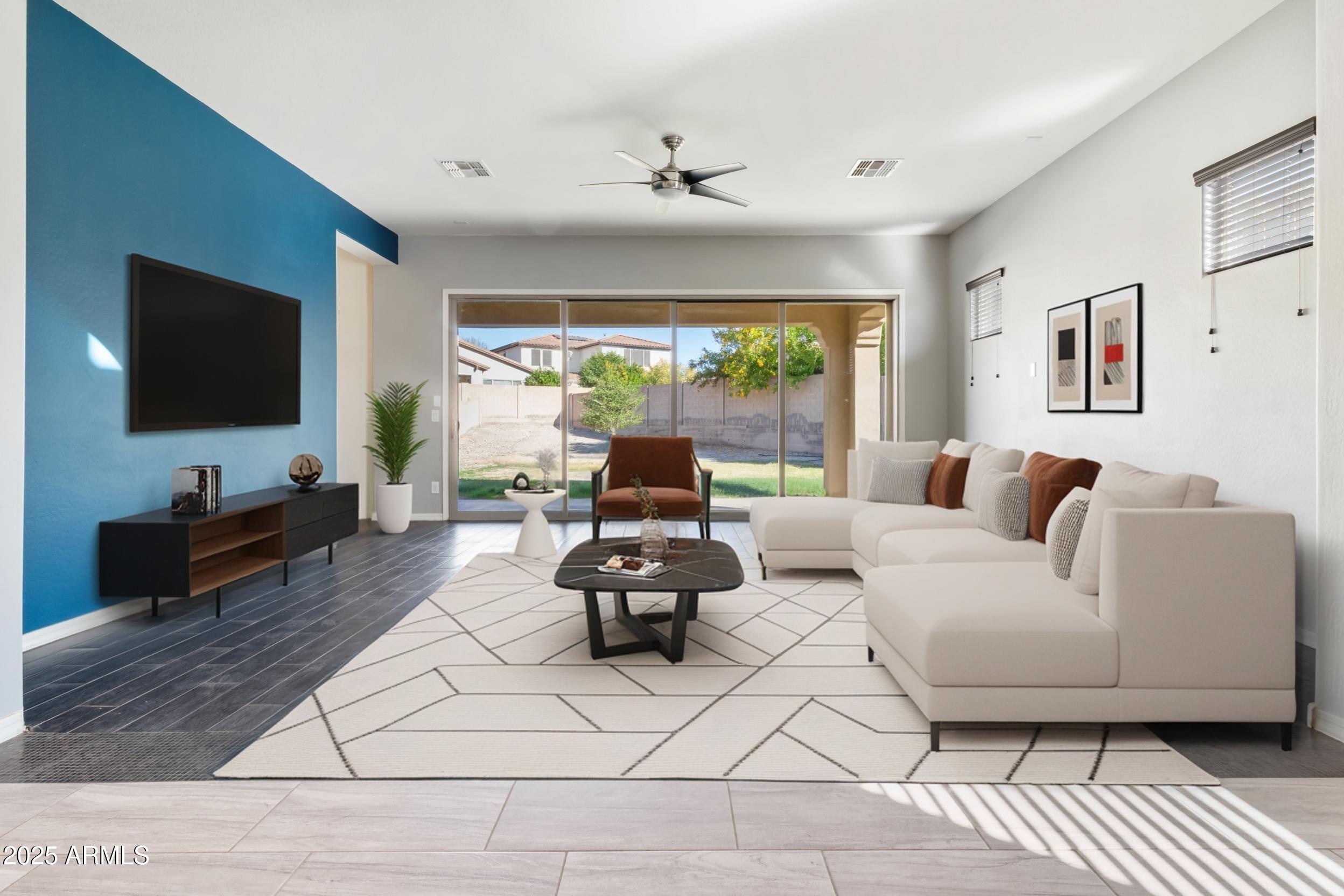 2365 N SPRINGFIELD Street