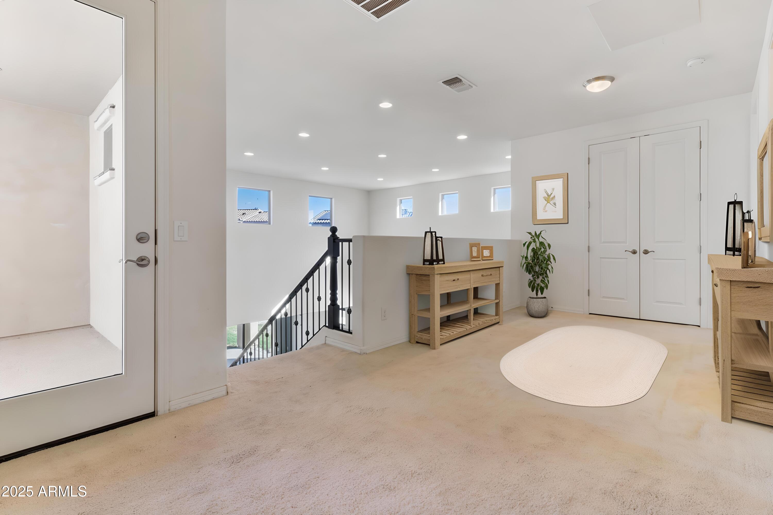 2365 N SPRINGFIELD Street