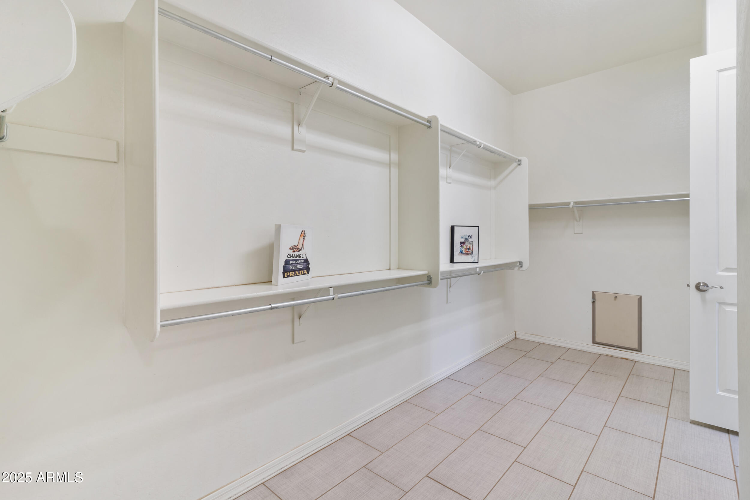 2365 N SPRINGFIELD Street