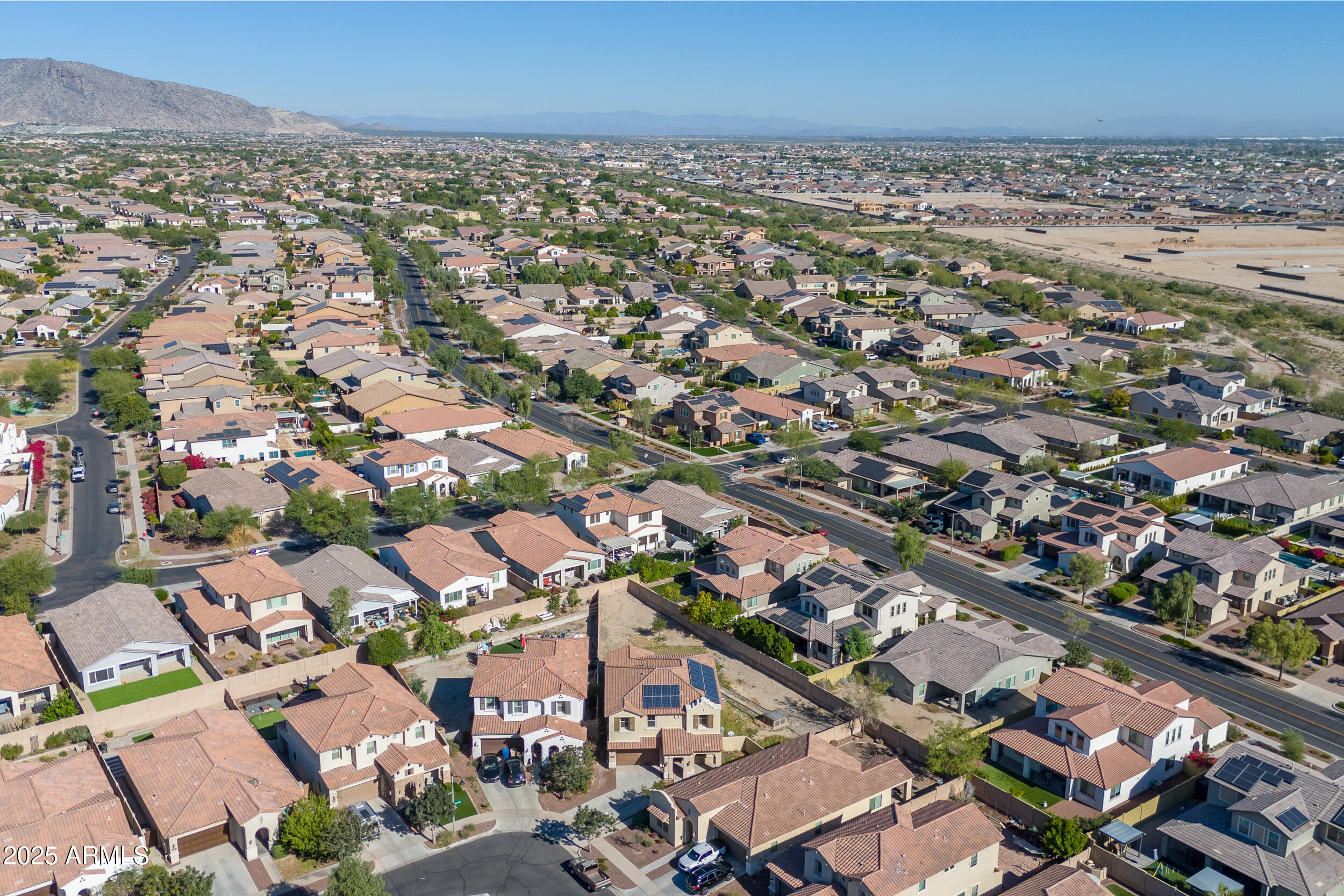 2365 N SPRINGFIELD Street