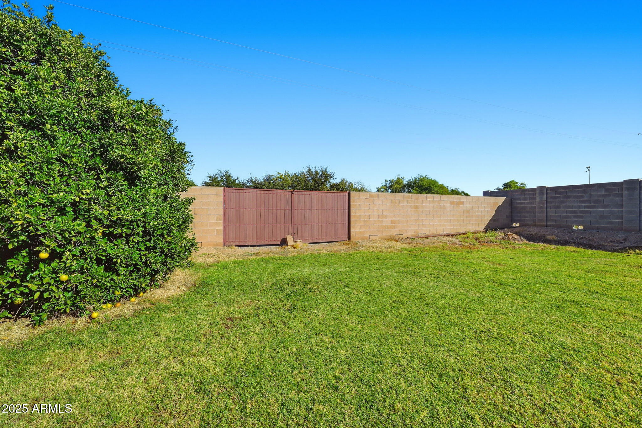 17244 E CHESTNUT Drive