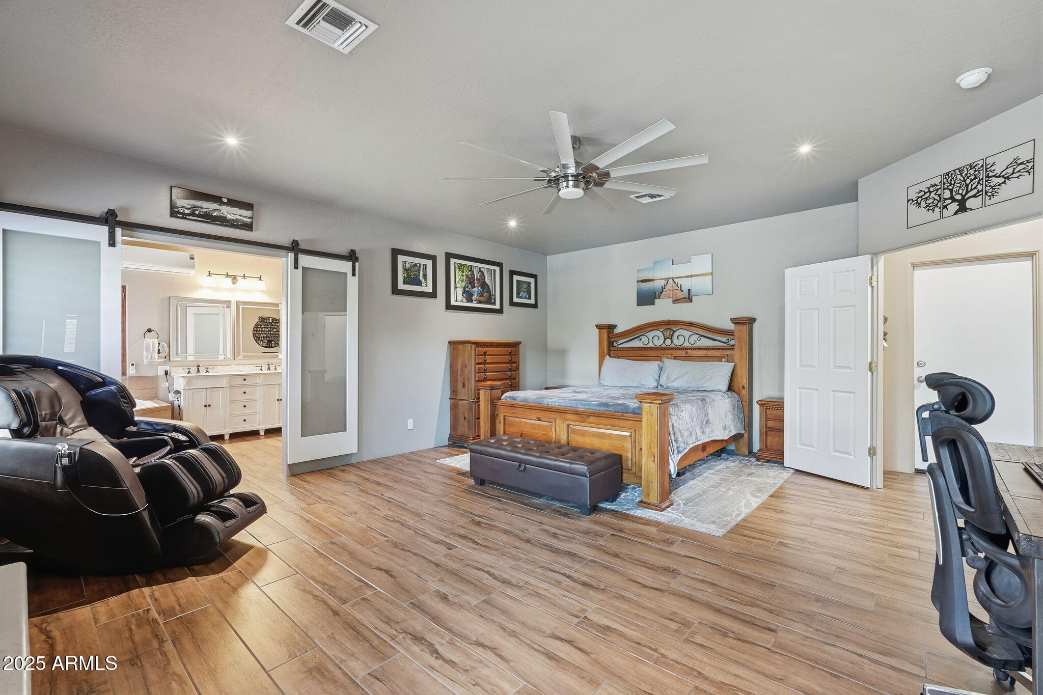 17244 E CHESTNUT Drive