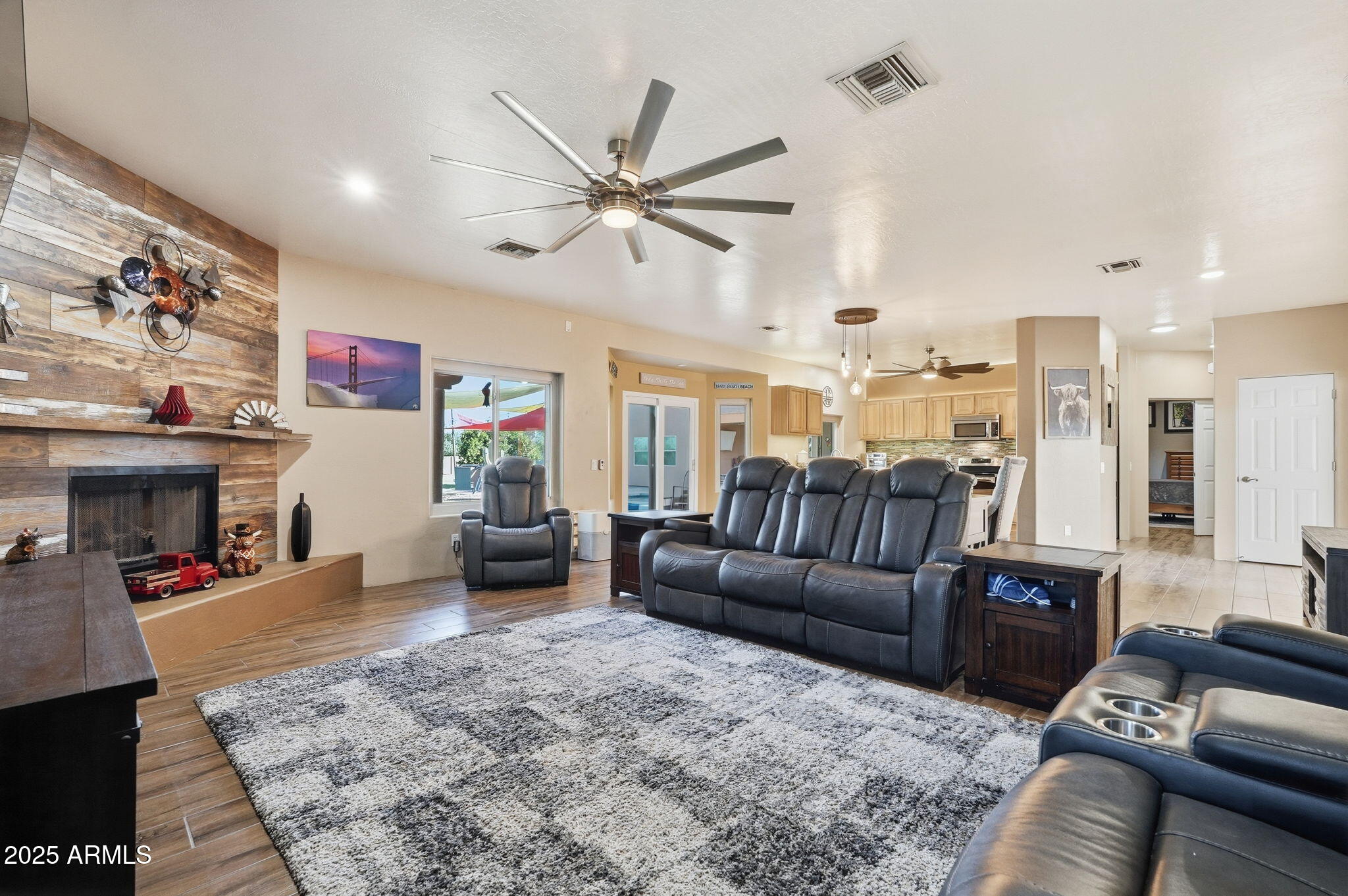 17244 E CHESTNUT Drive