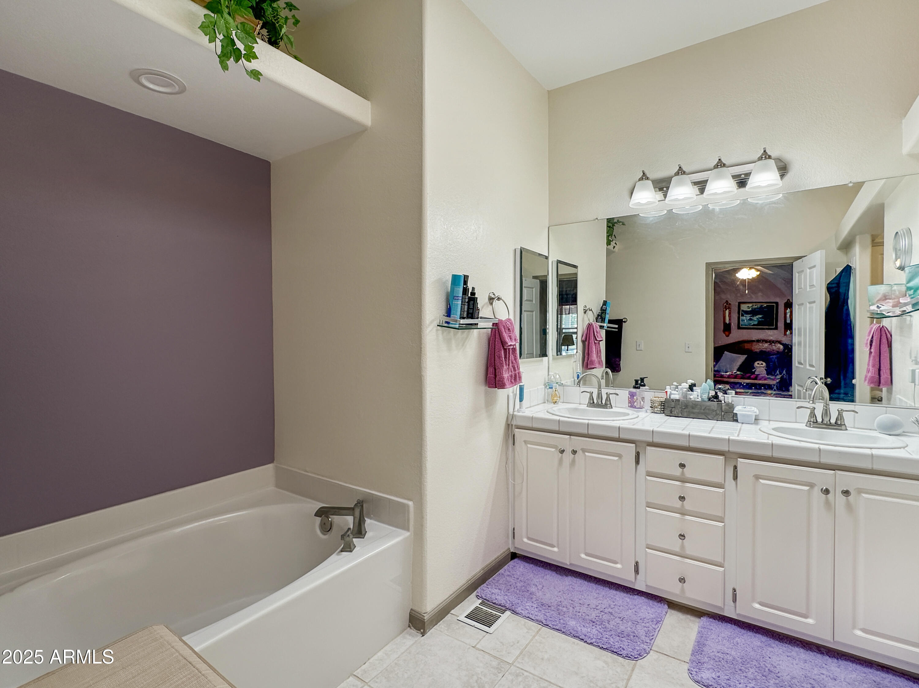 2050 W State Route 89A, 239