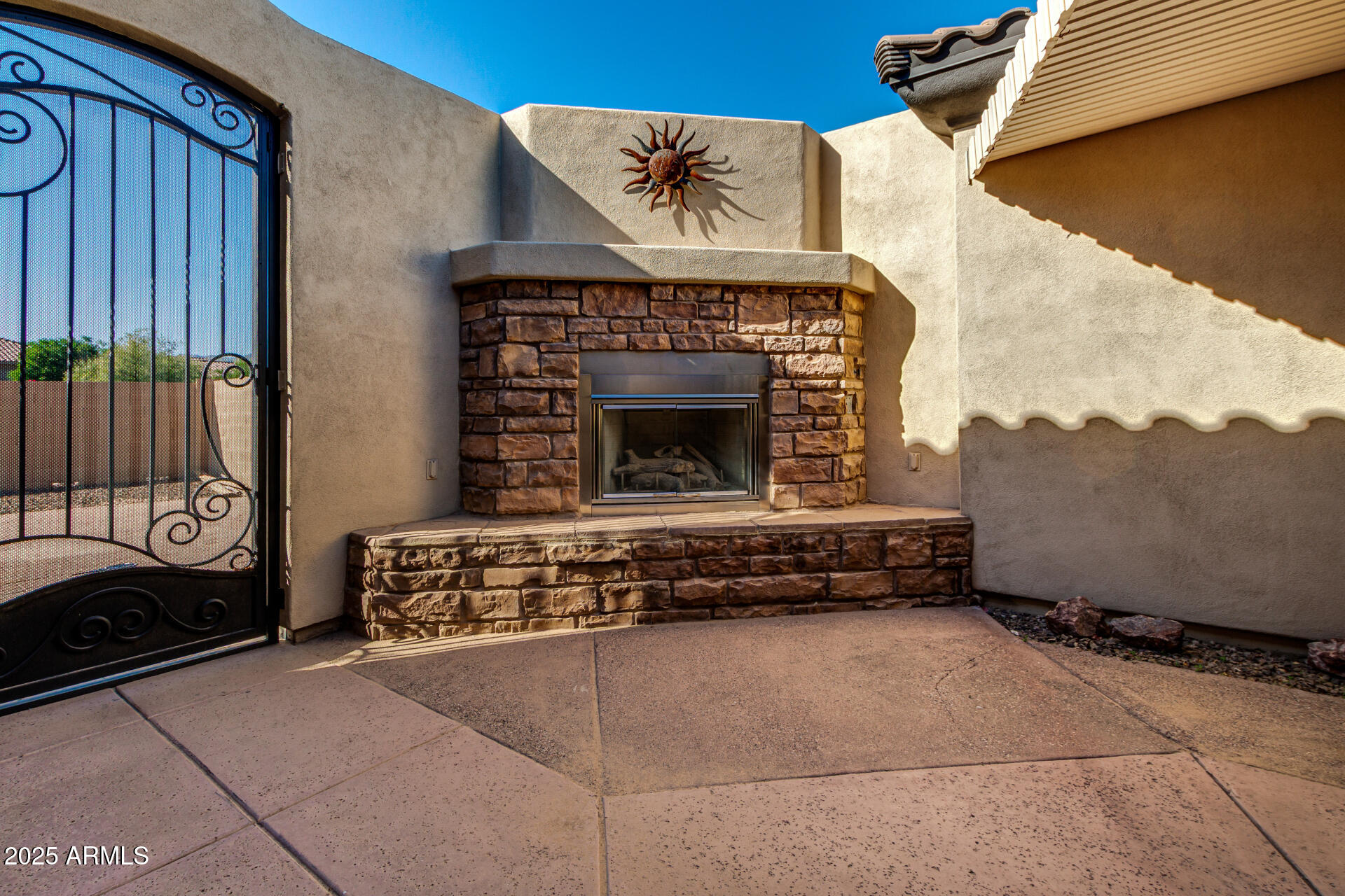 19831 W CLARENDON Avenue