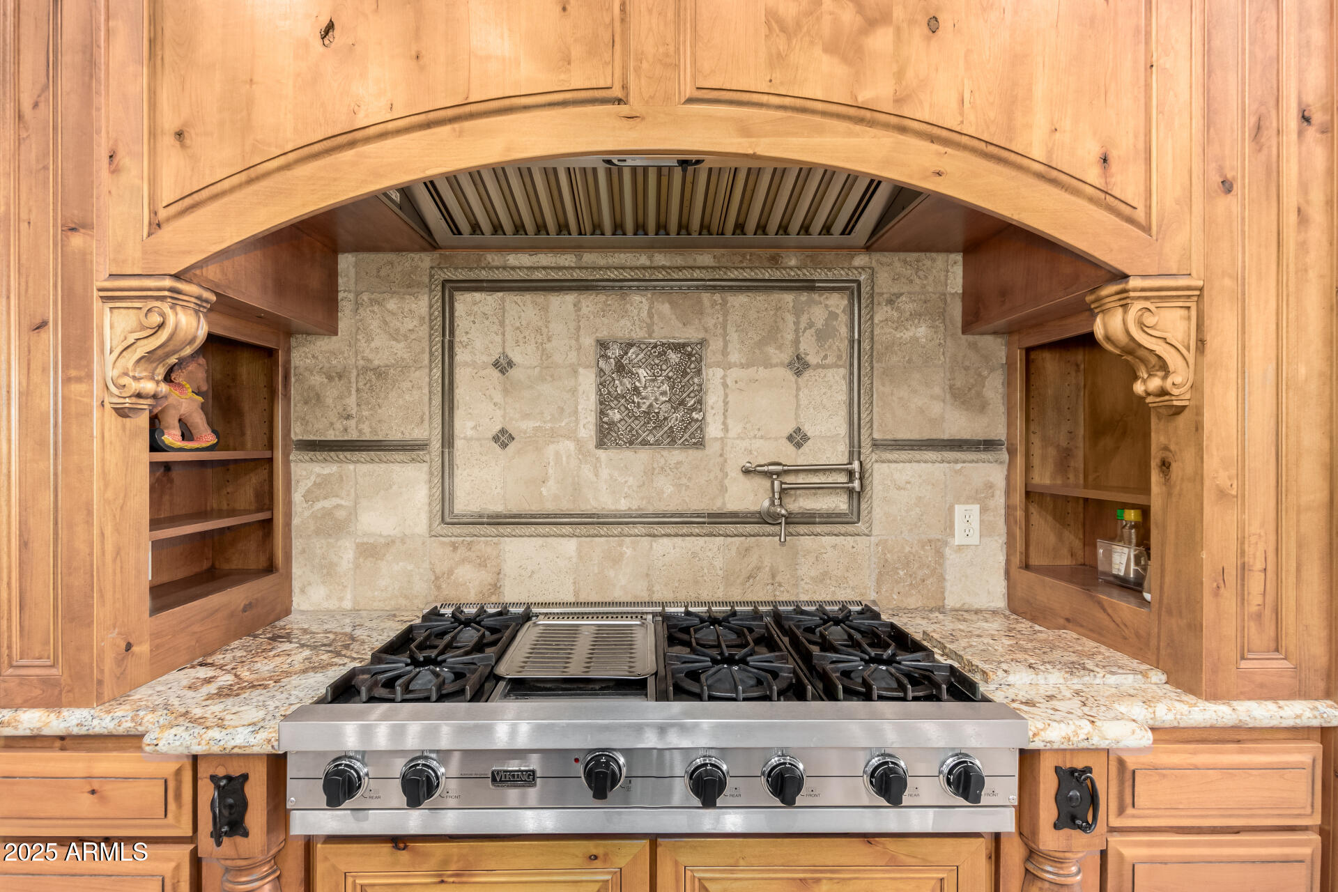 19831 W CLARENDON Avenue