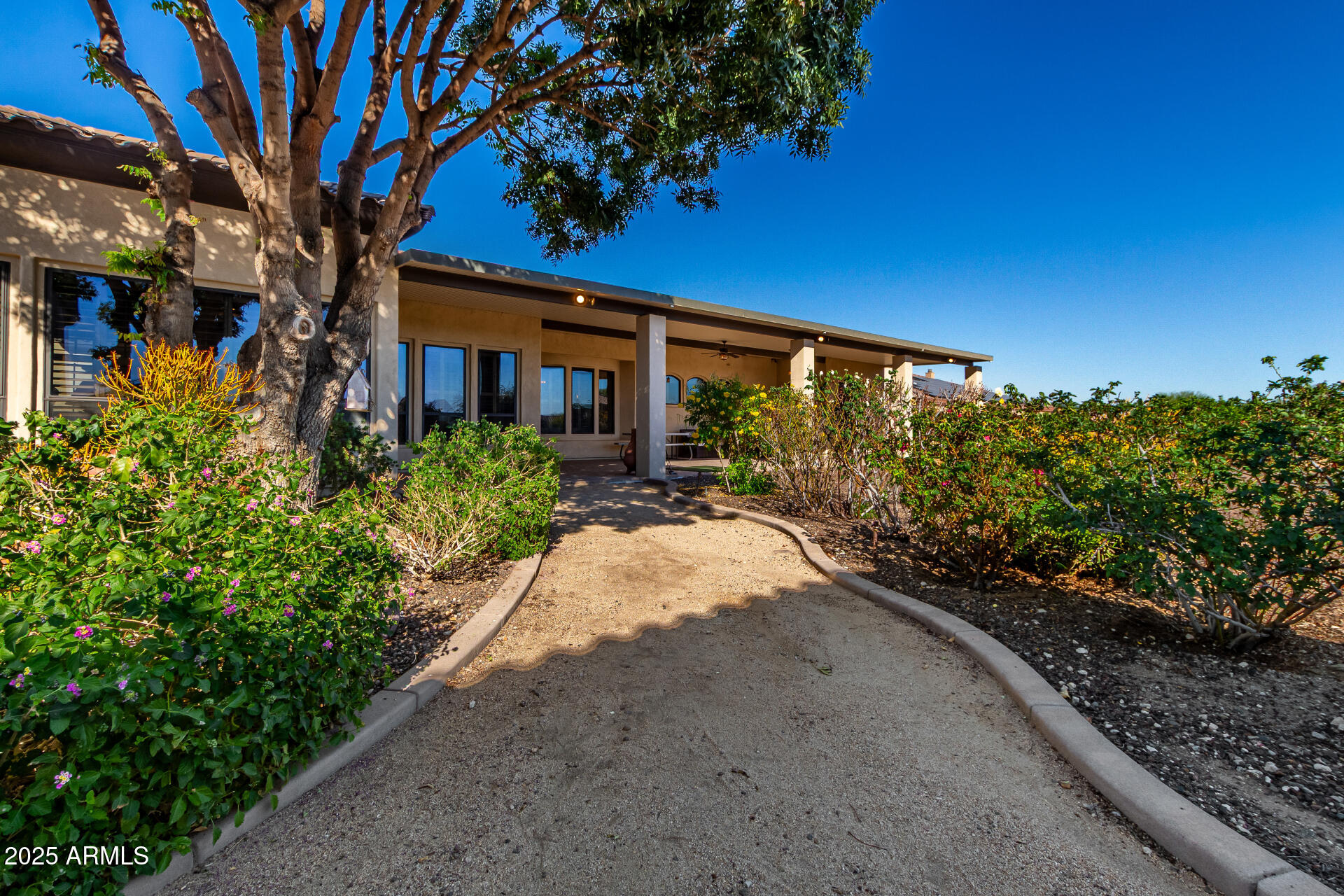 19831 W CLARENDON Avenue