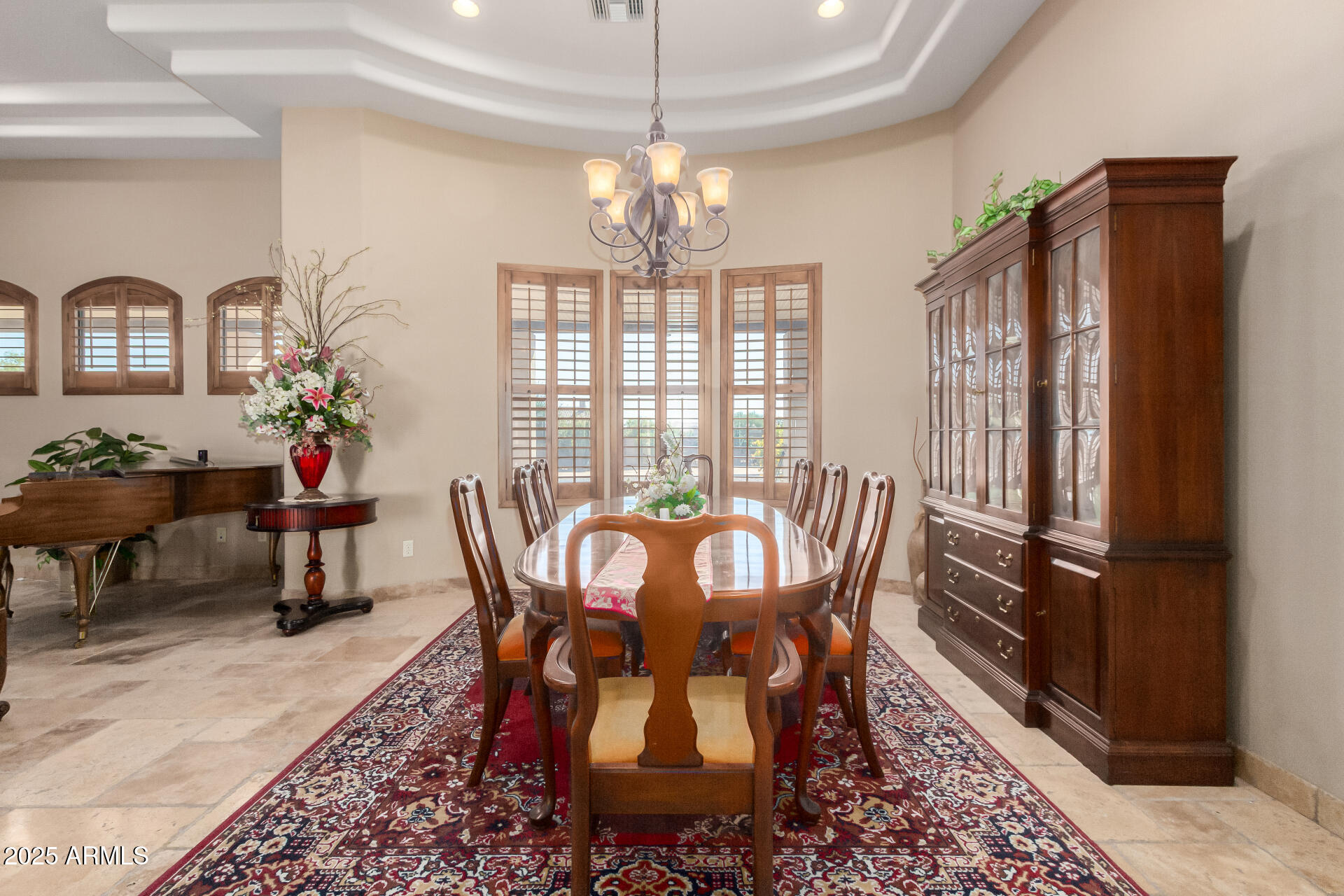 19831 W CLARENDON Avenue