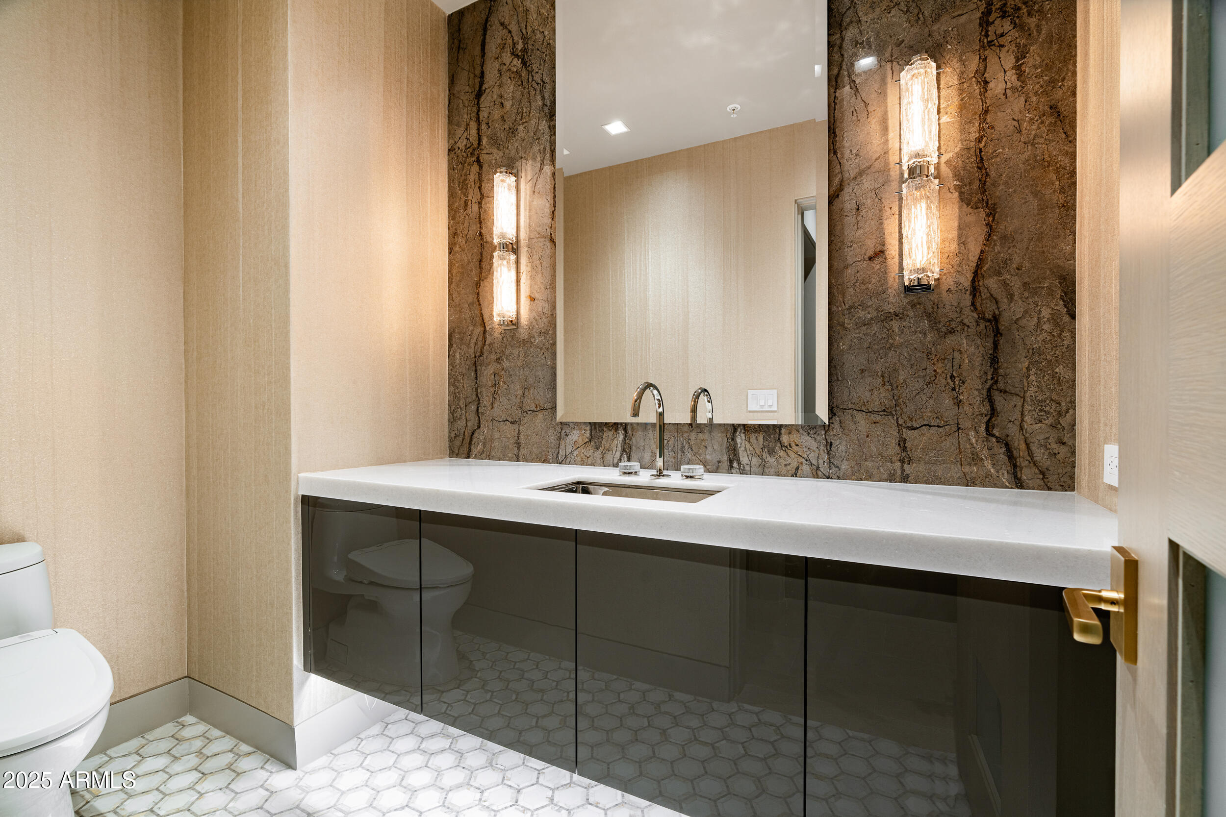 6587 N PALMERAIE Boulevard 3010