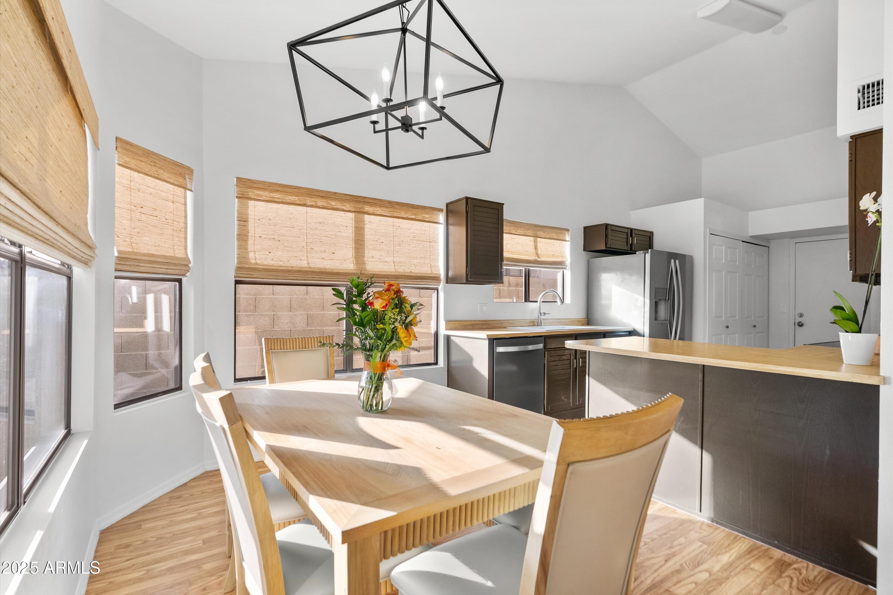 3925 E MONTE CRISTO Avenue