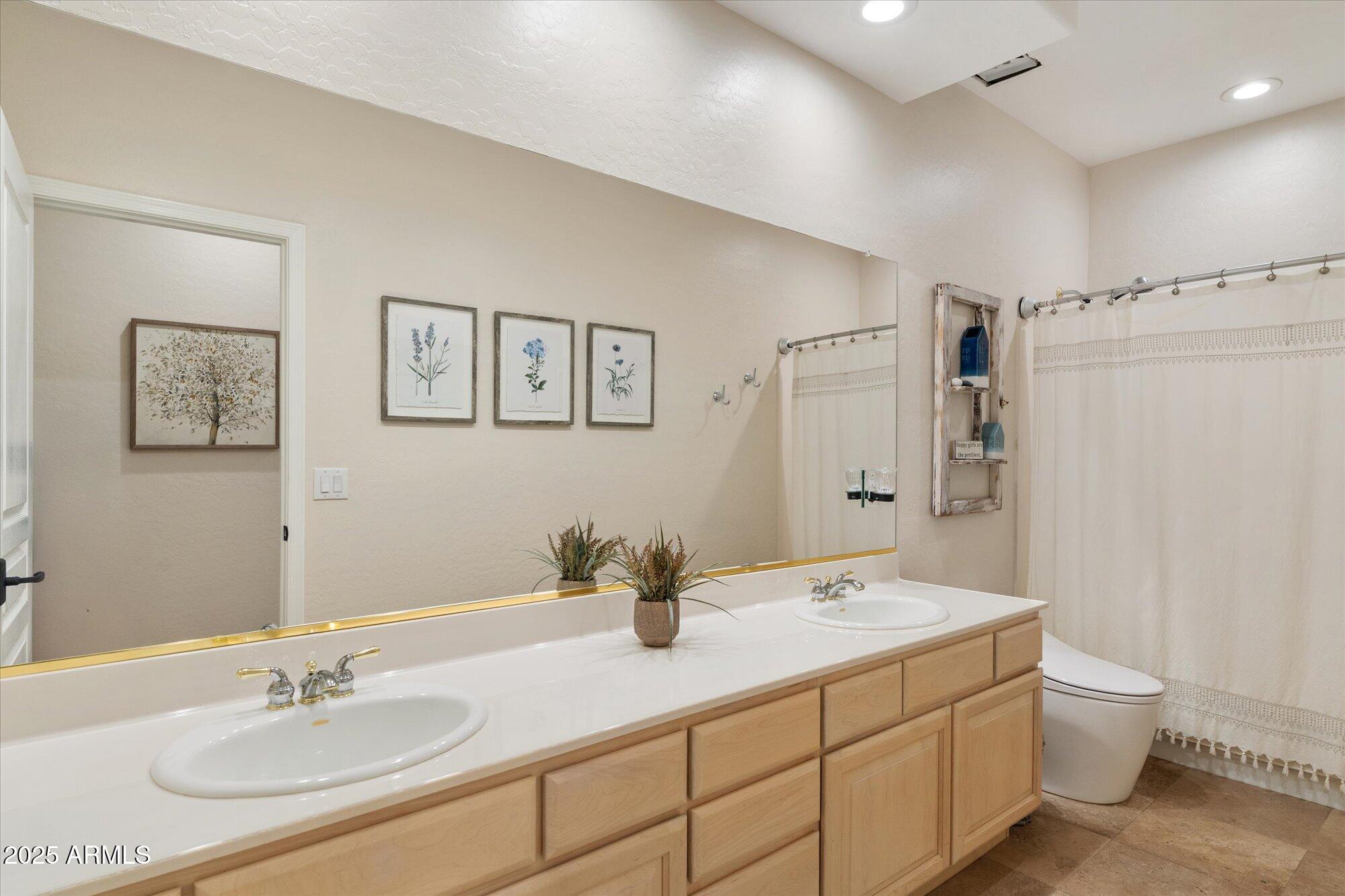 6758 E NIGHTINGALE STAR Circle