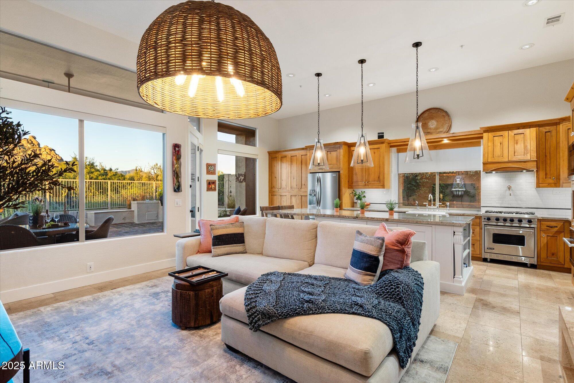 6758 E NIGHTINGALE STAR Circle