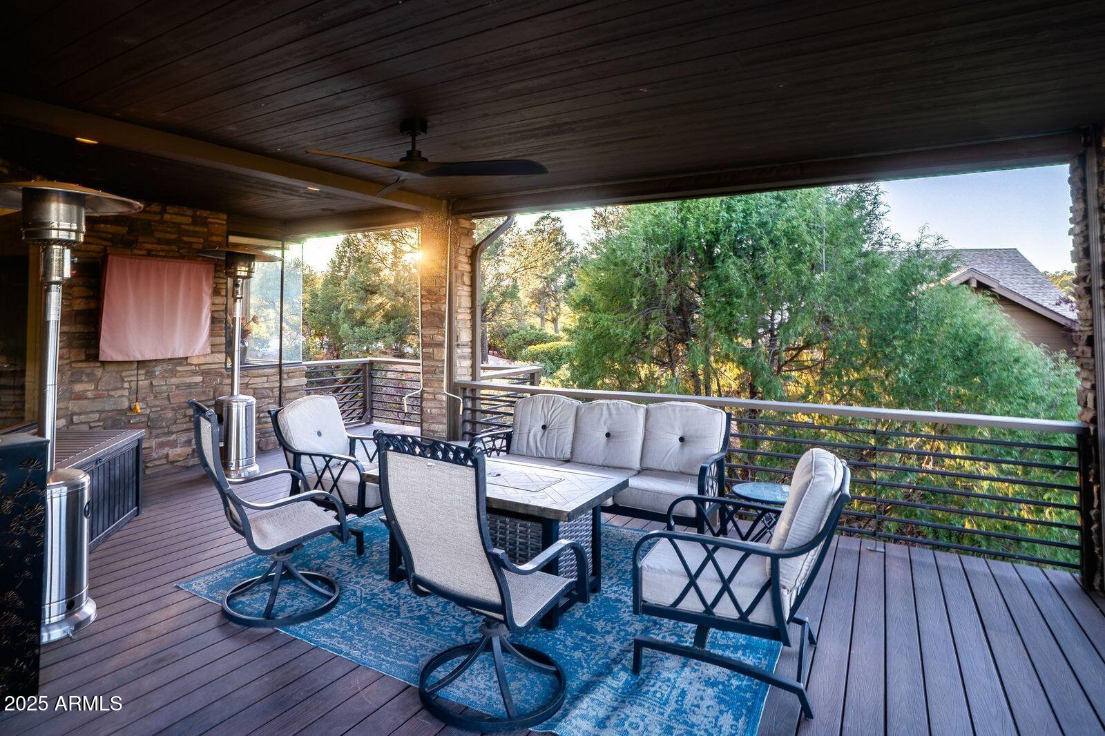 2702 E WILD ROSE Circle