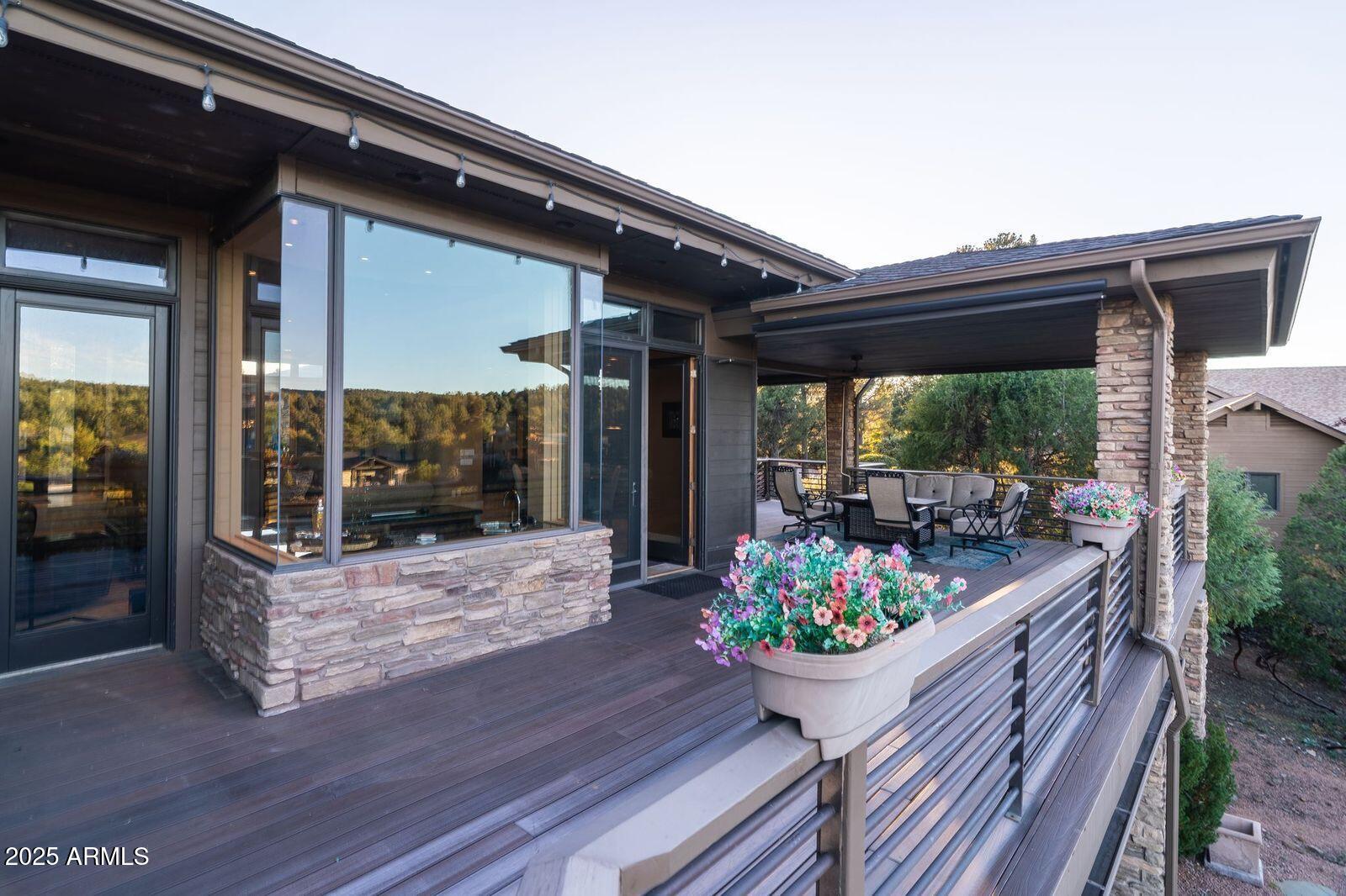 2702 E WILD ROSE Circle