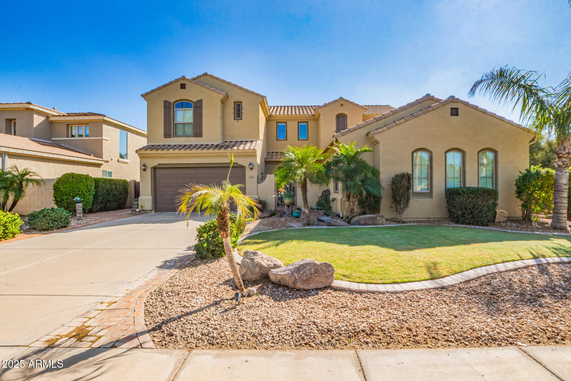 1341 E MACAW Court