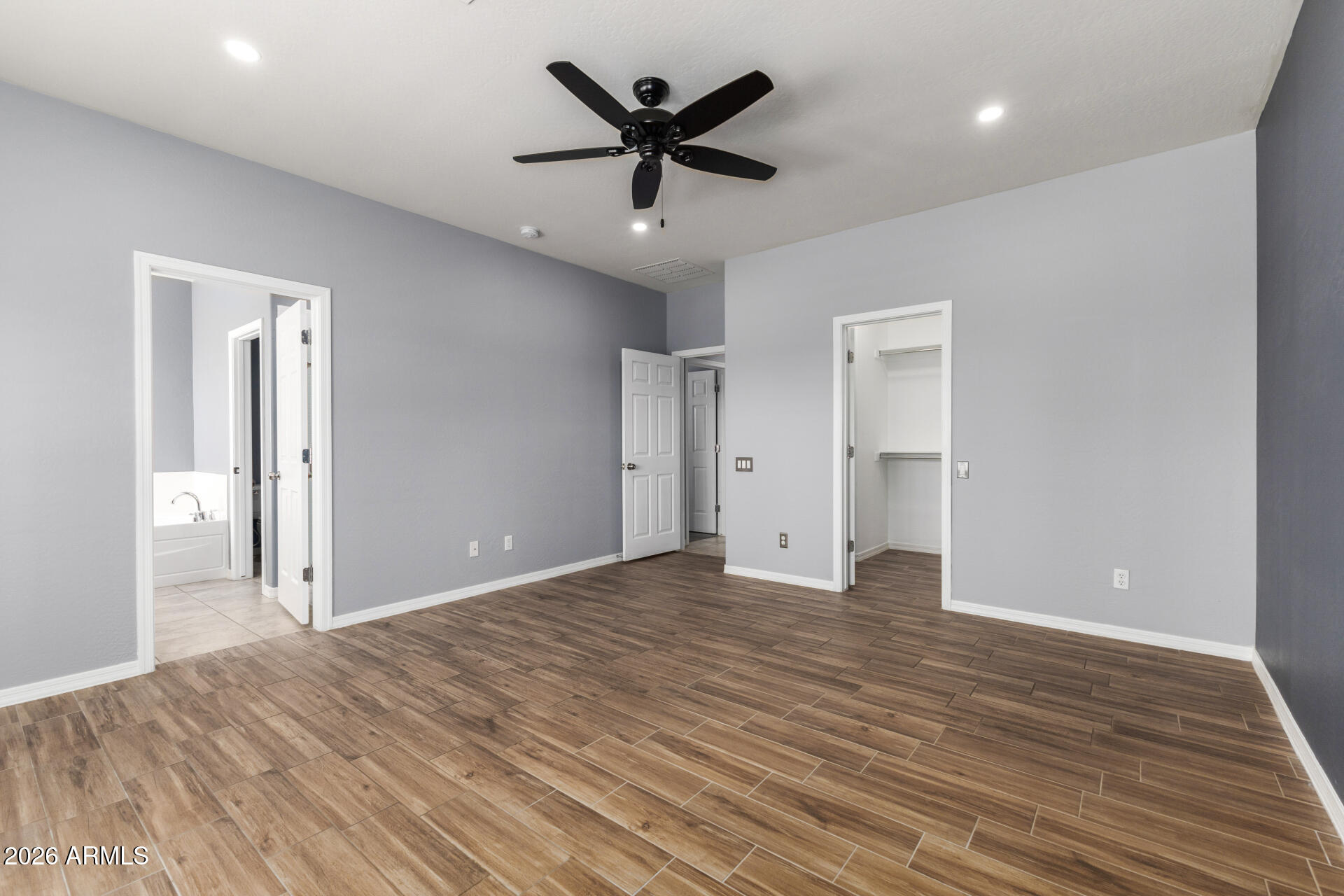 4620 S HASSETT