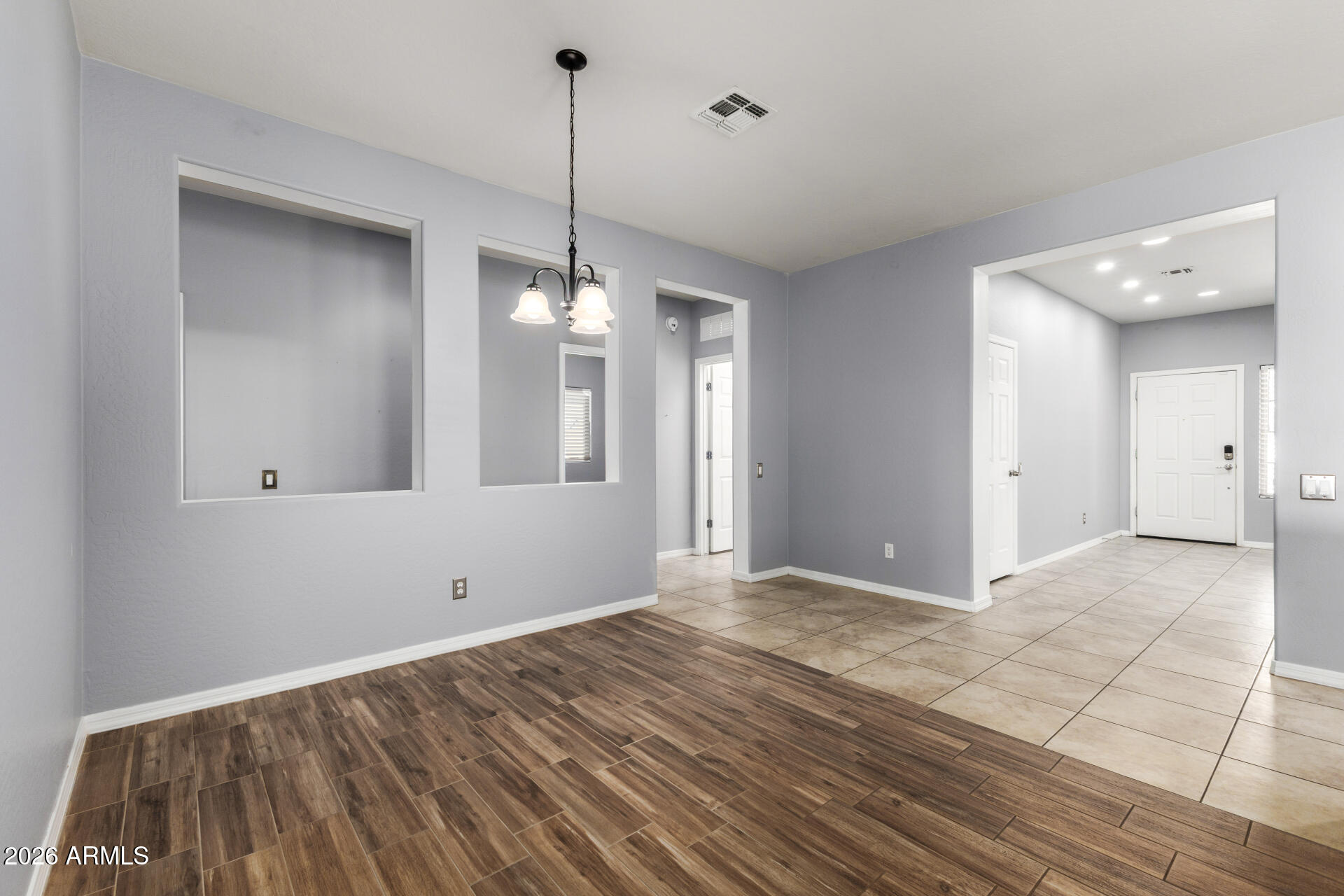 4620 S HASSETT