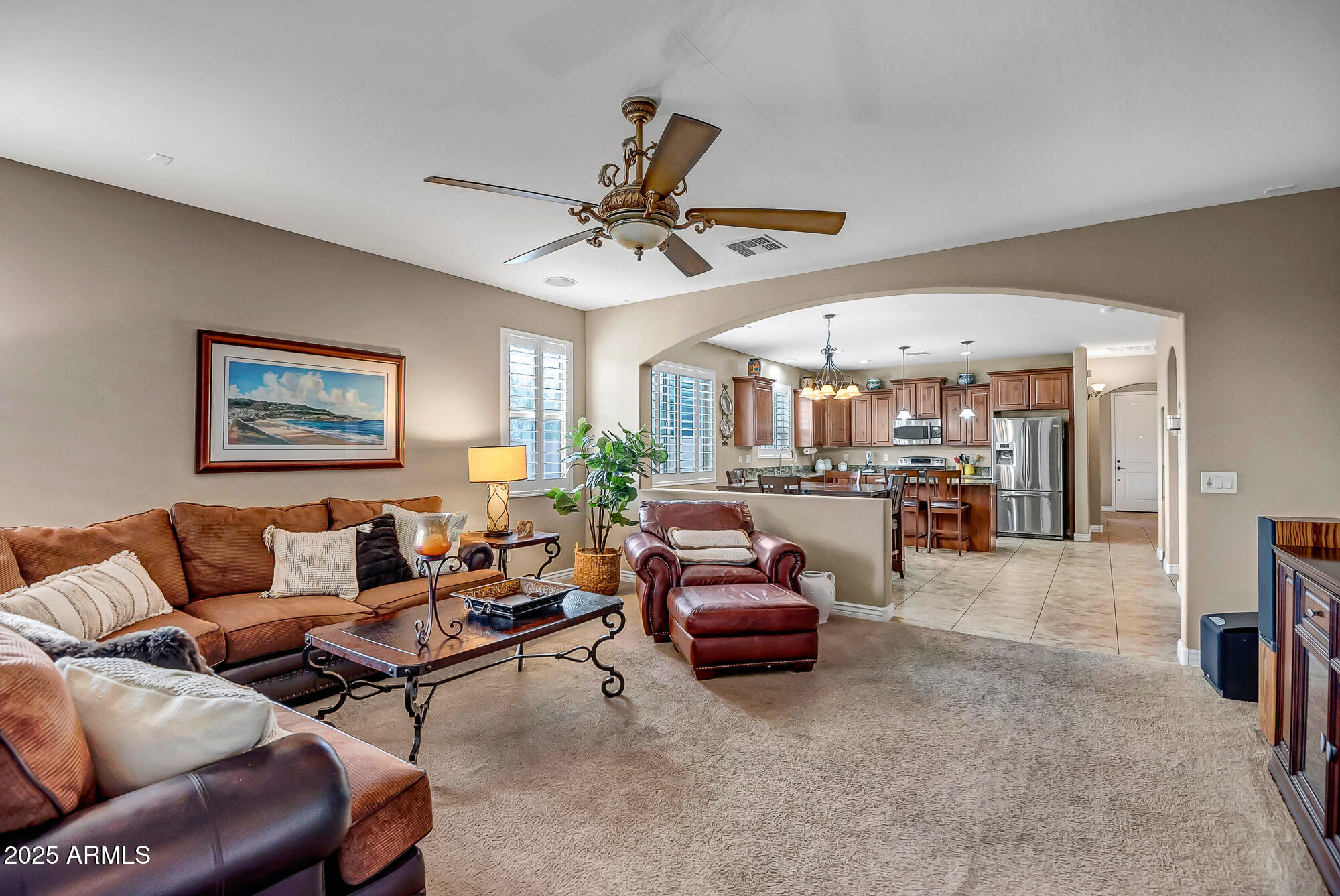 5215 E DESERT VISTA Trail