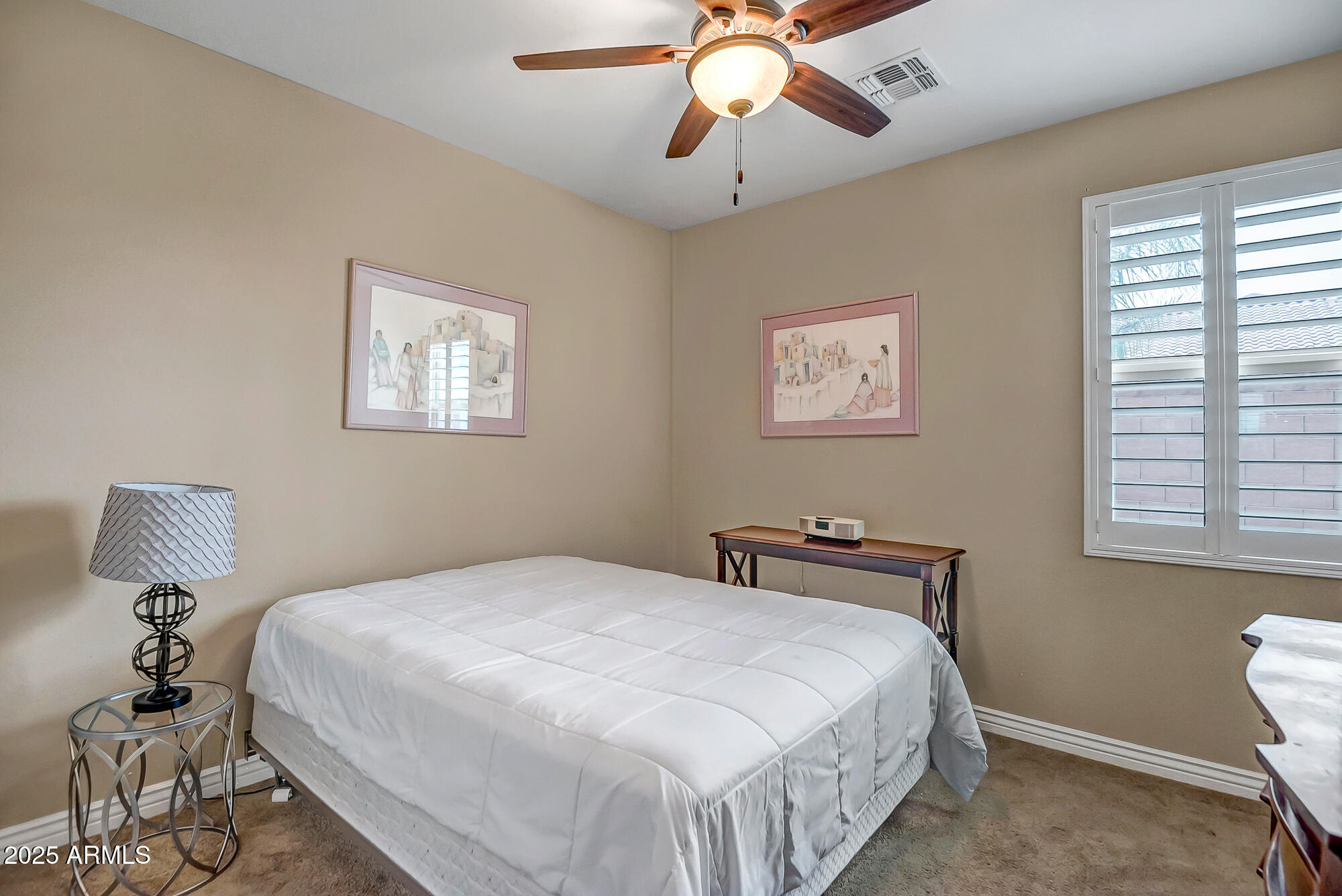 5215 E DESERT VISTA Trail