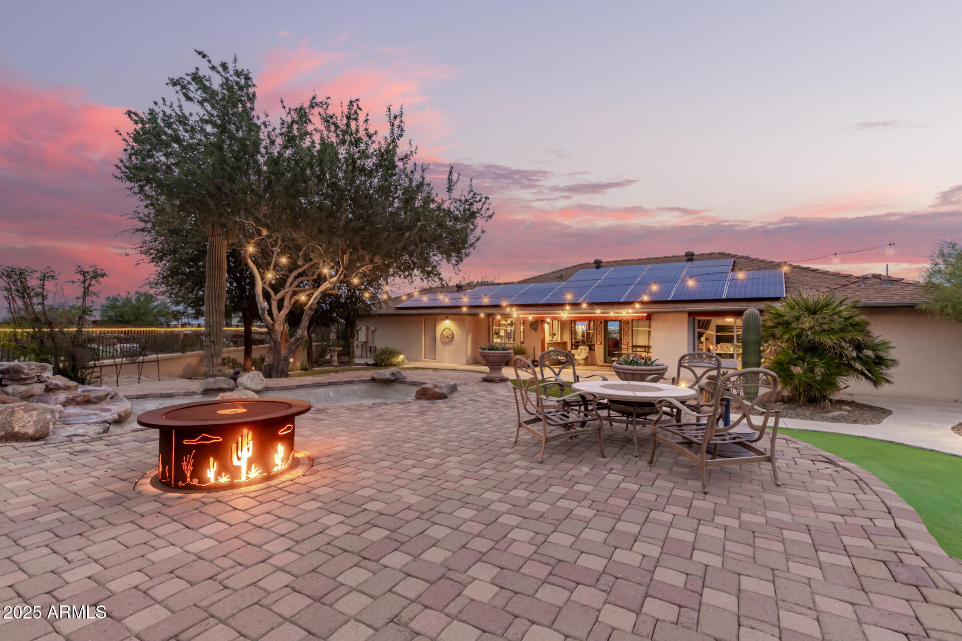 2535 W SUNRISE Drive