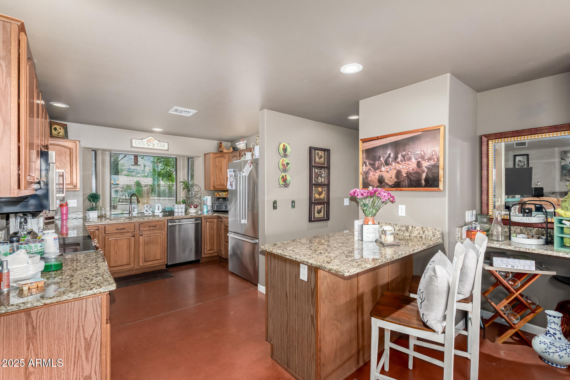 2535 W SUNRISE Drive