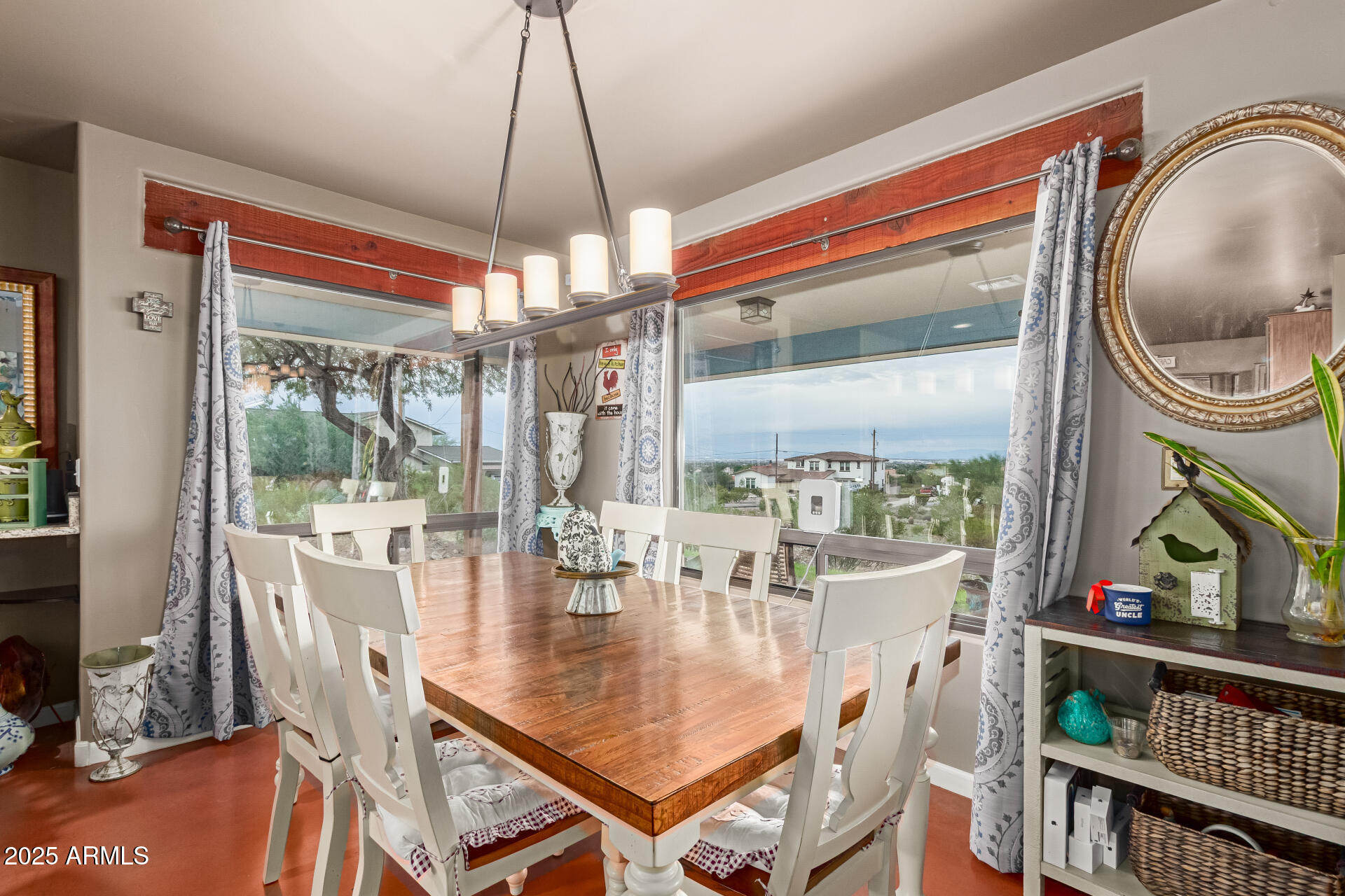 2535 W SUNRISE Drive