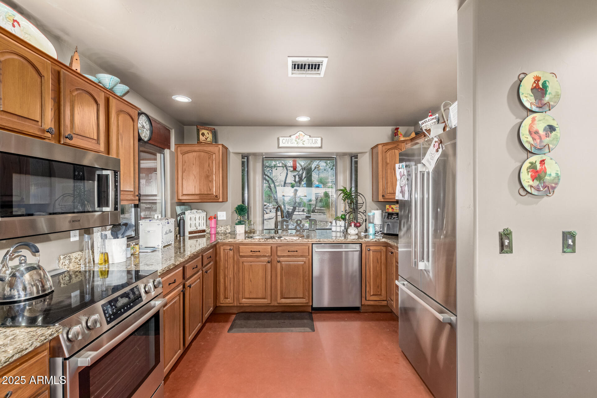 2535 W SUNRISE Drive