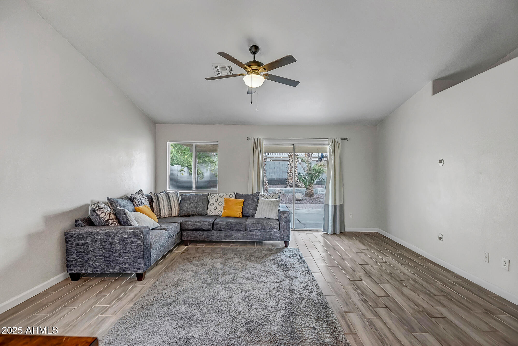 16230 W SHERMAN Street