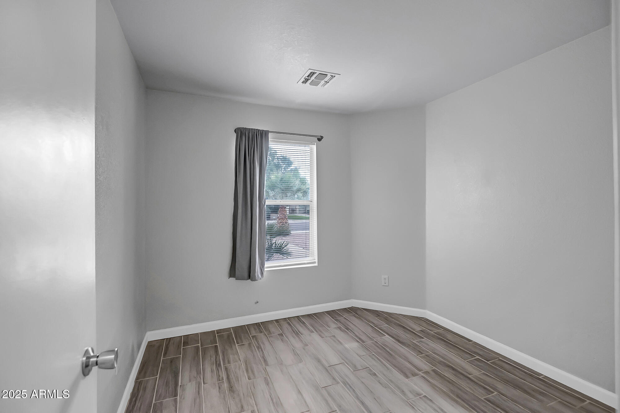 16230 W SHERMAN Street