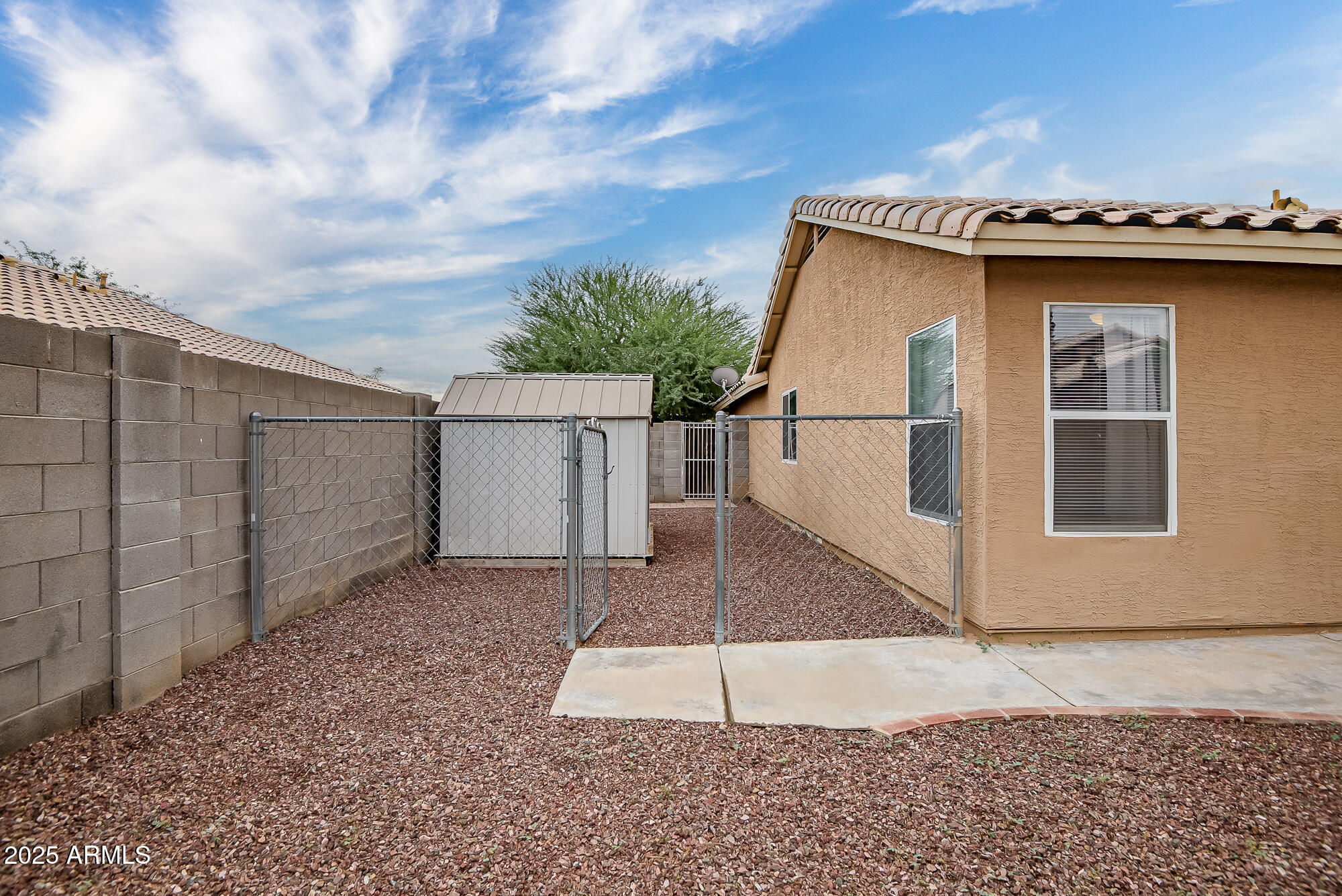 16230 W SHERMAN Street