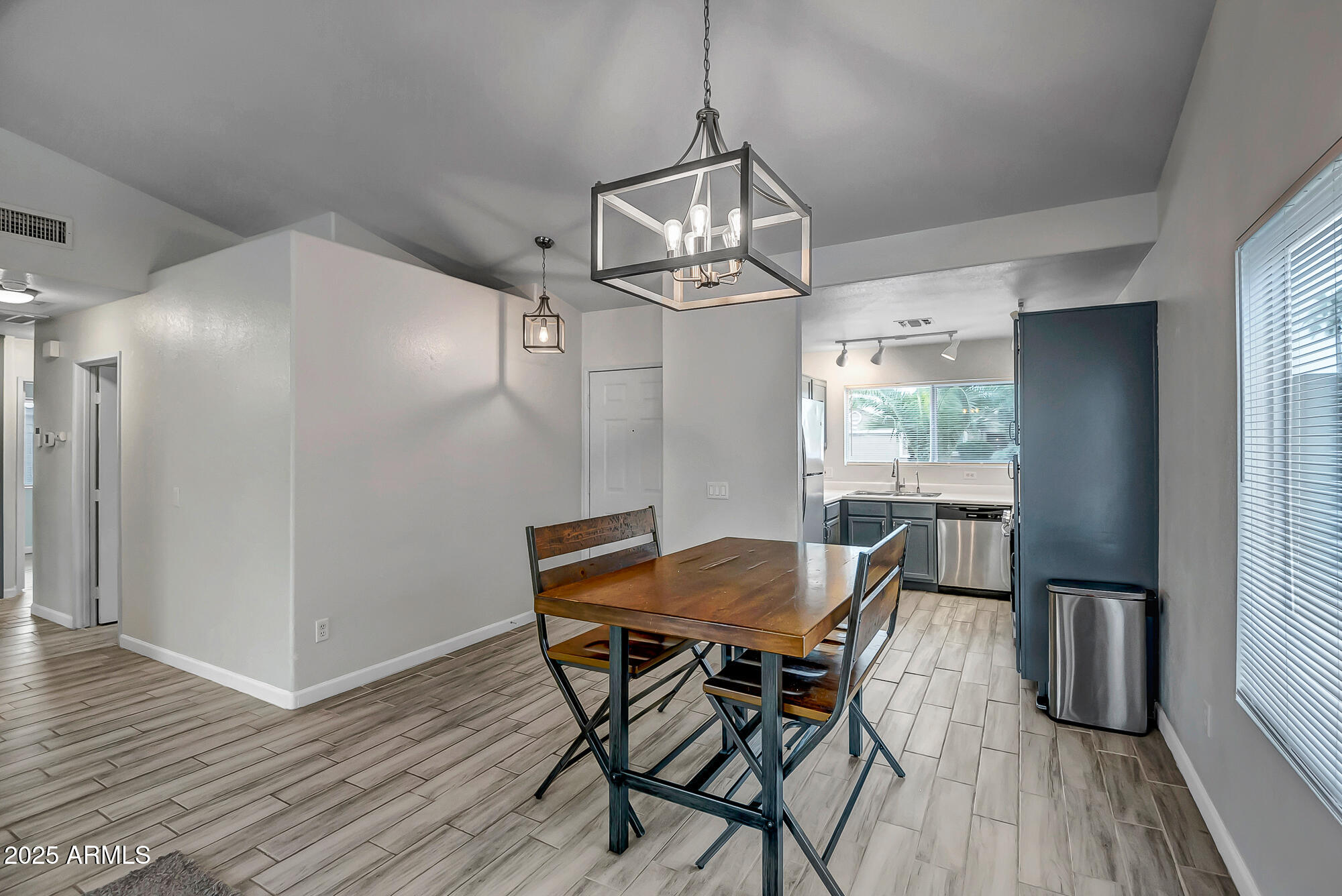 16230 W SHERMAN Street