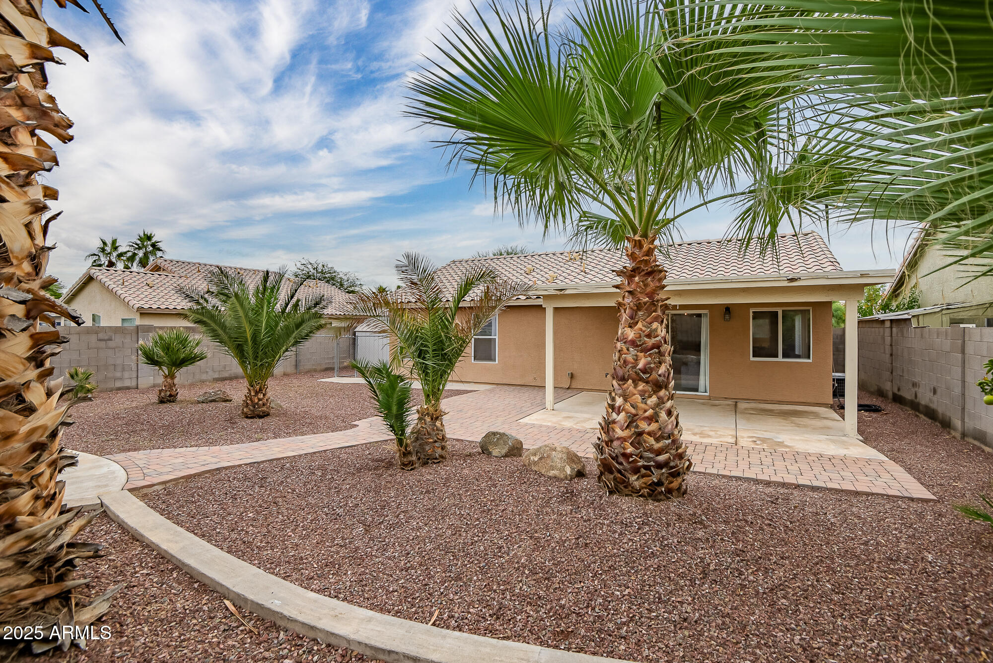 16230 W SHERMAN Street