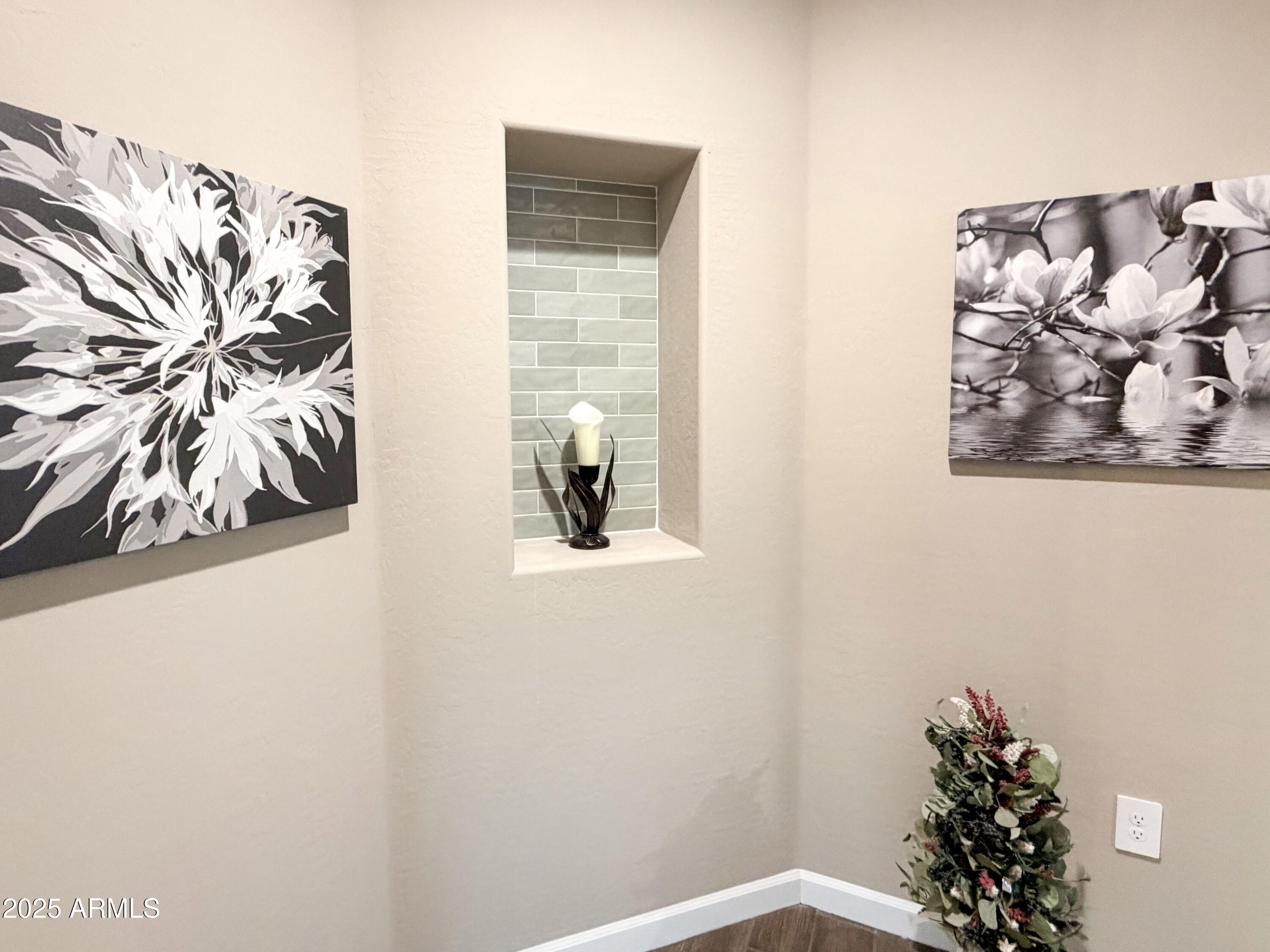 8442 W MILLERTON Way