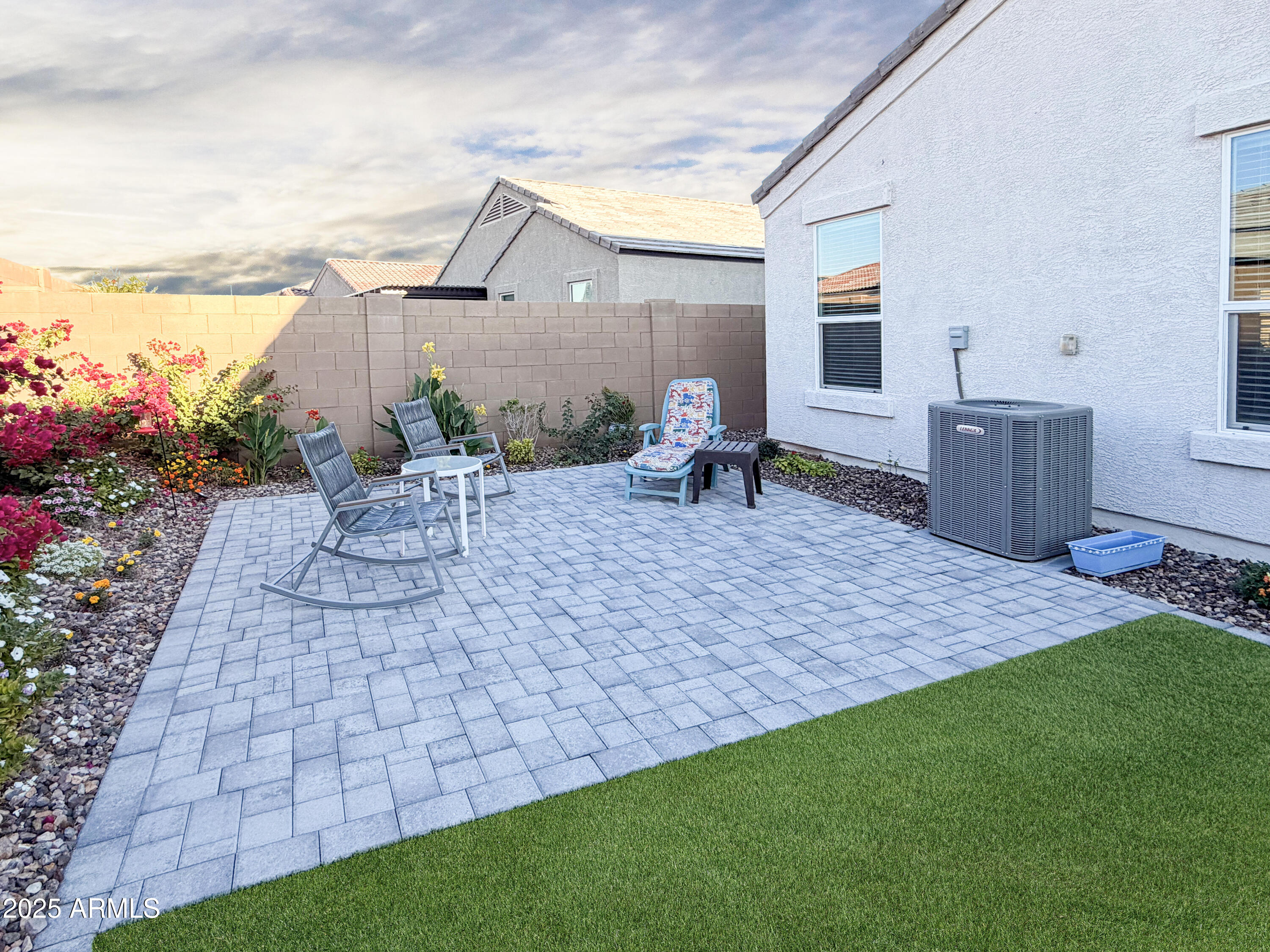 8442 W MILLERTON Way