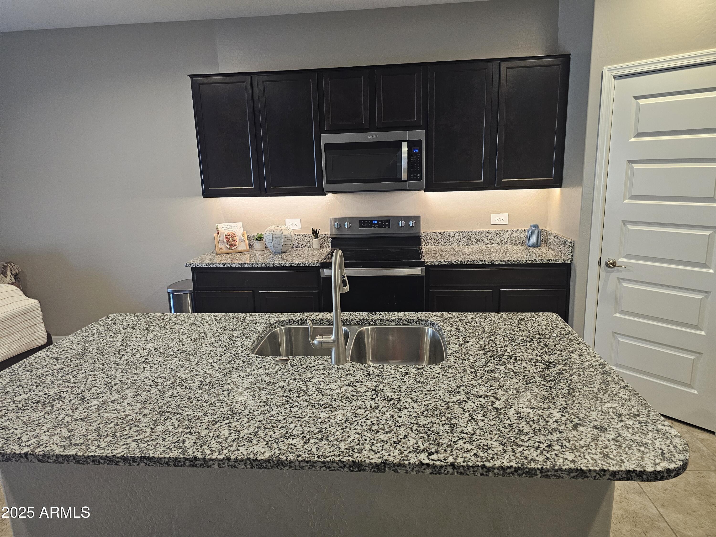 18832 W MADISON Street