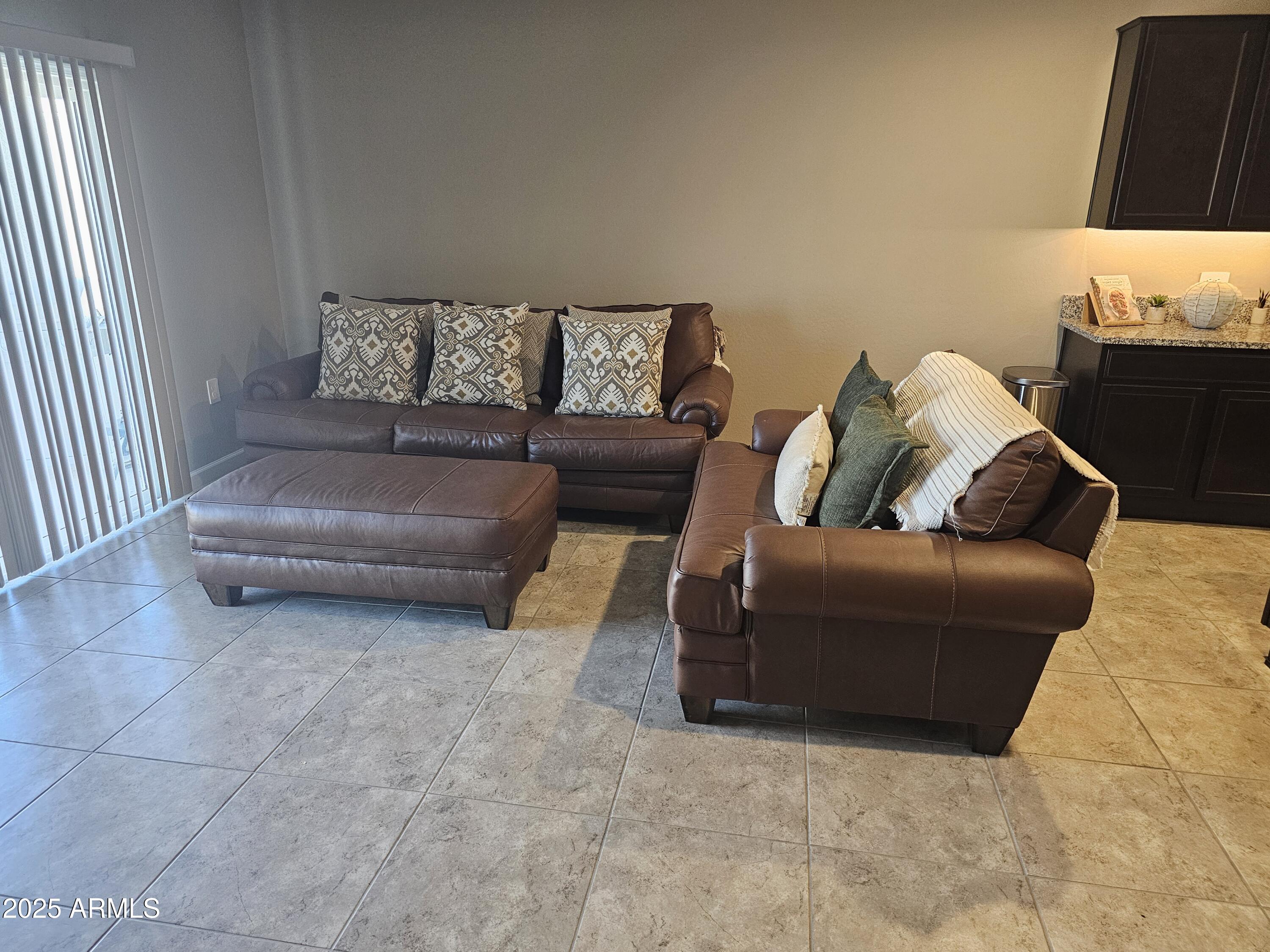 18832 W MADISON Street