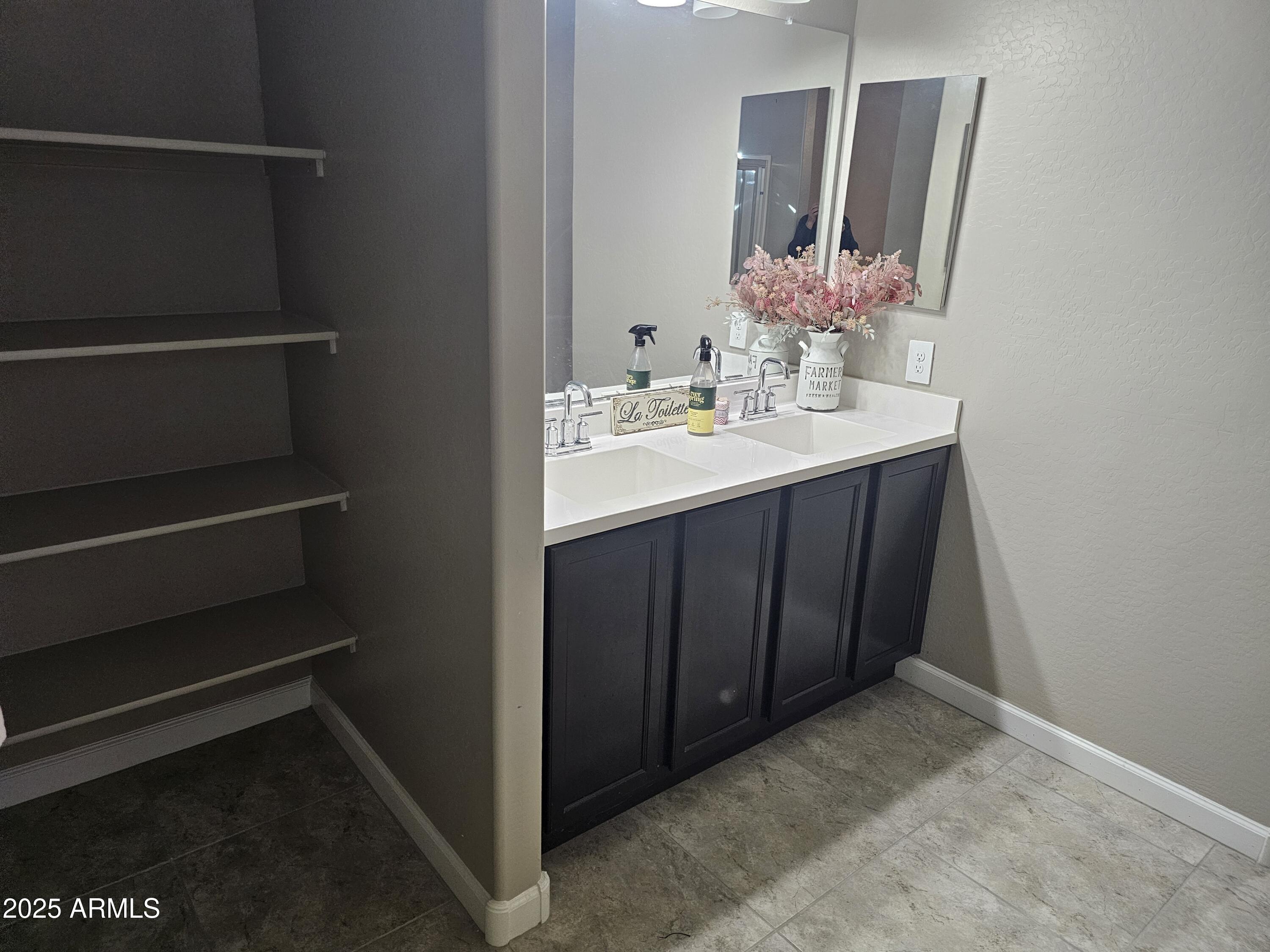 18832 W MADISON Street