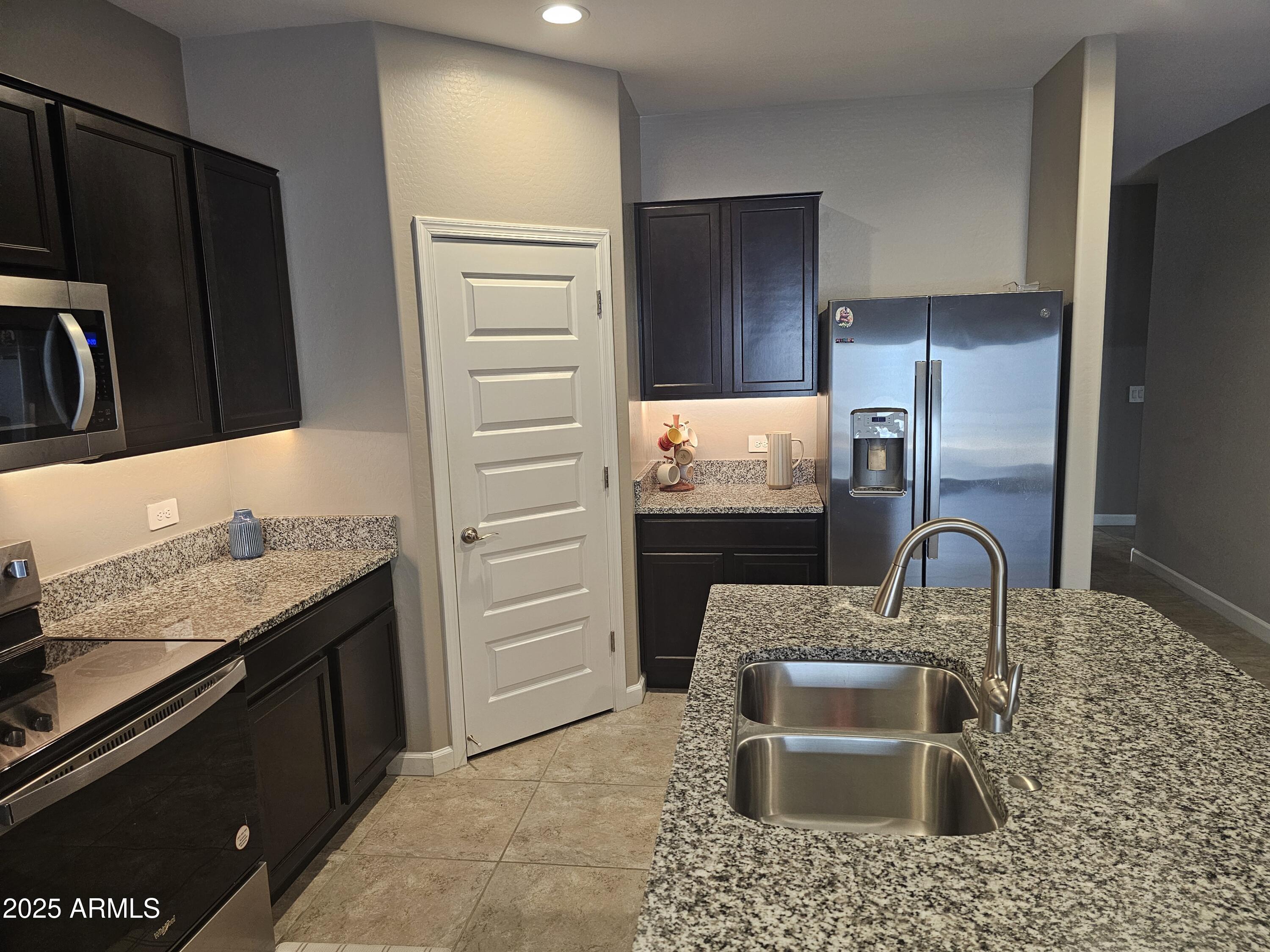 18832 W MADISON Street