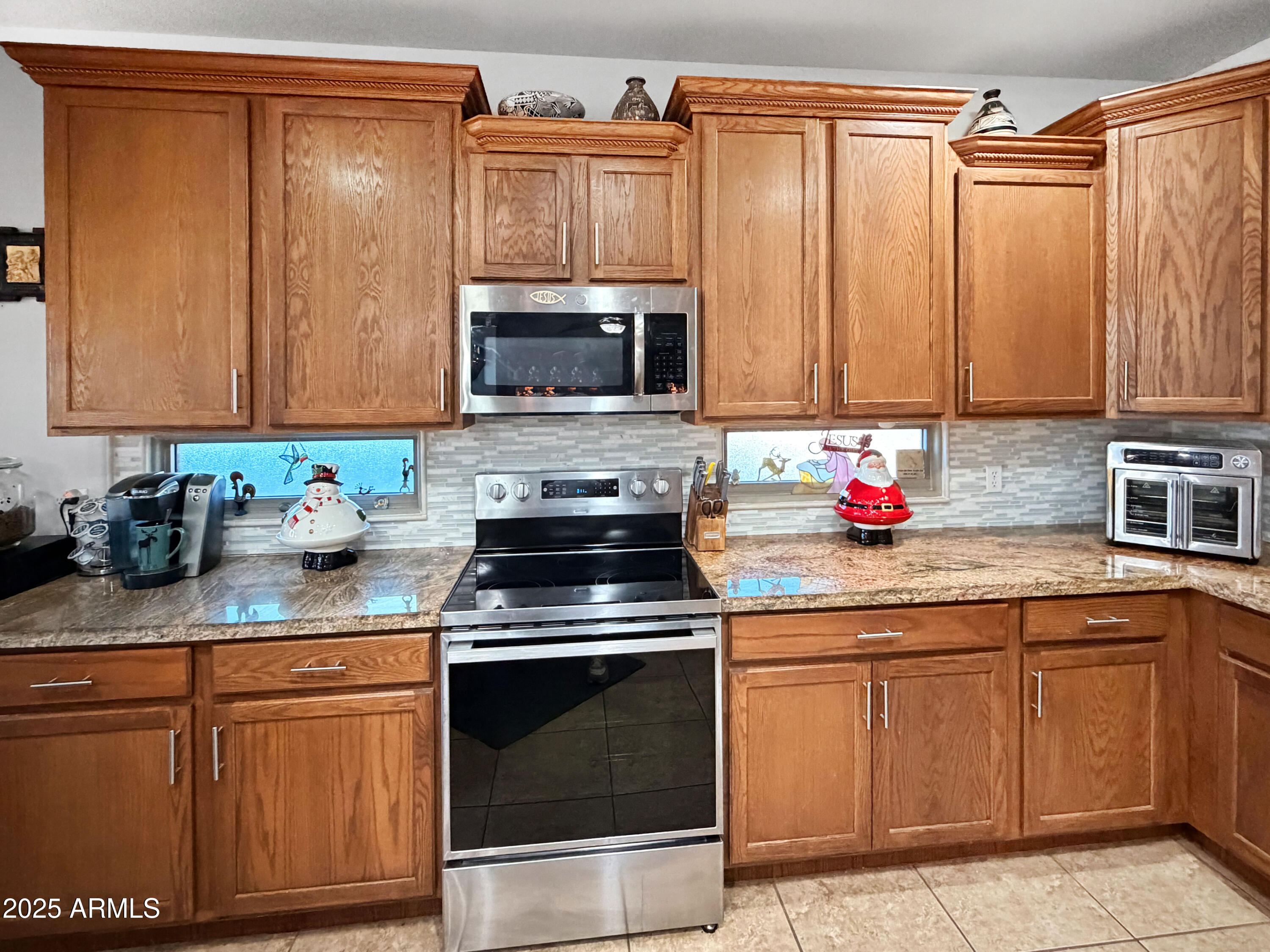 1386 E AVENIDA ISABELA