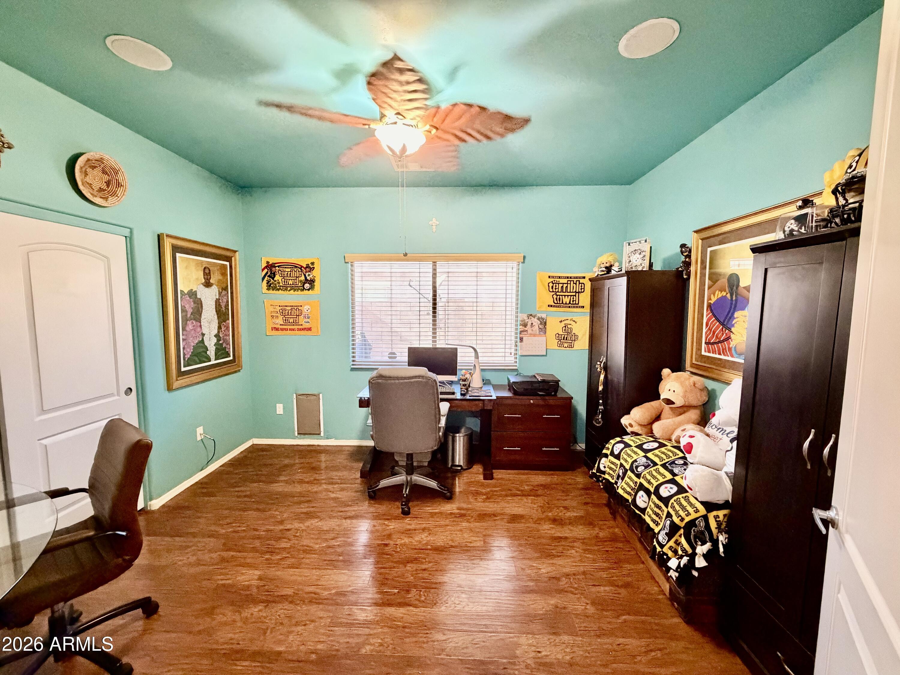 1386 E AVENIDA ISABELA