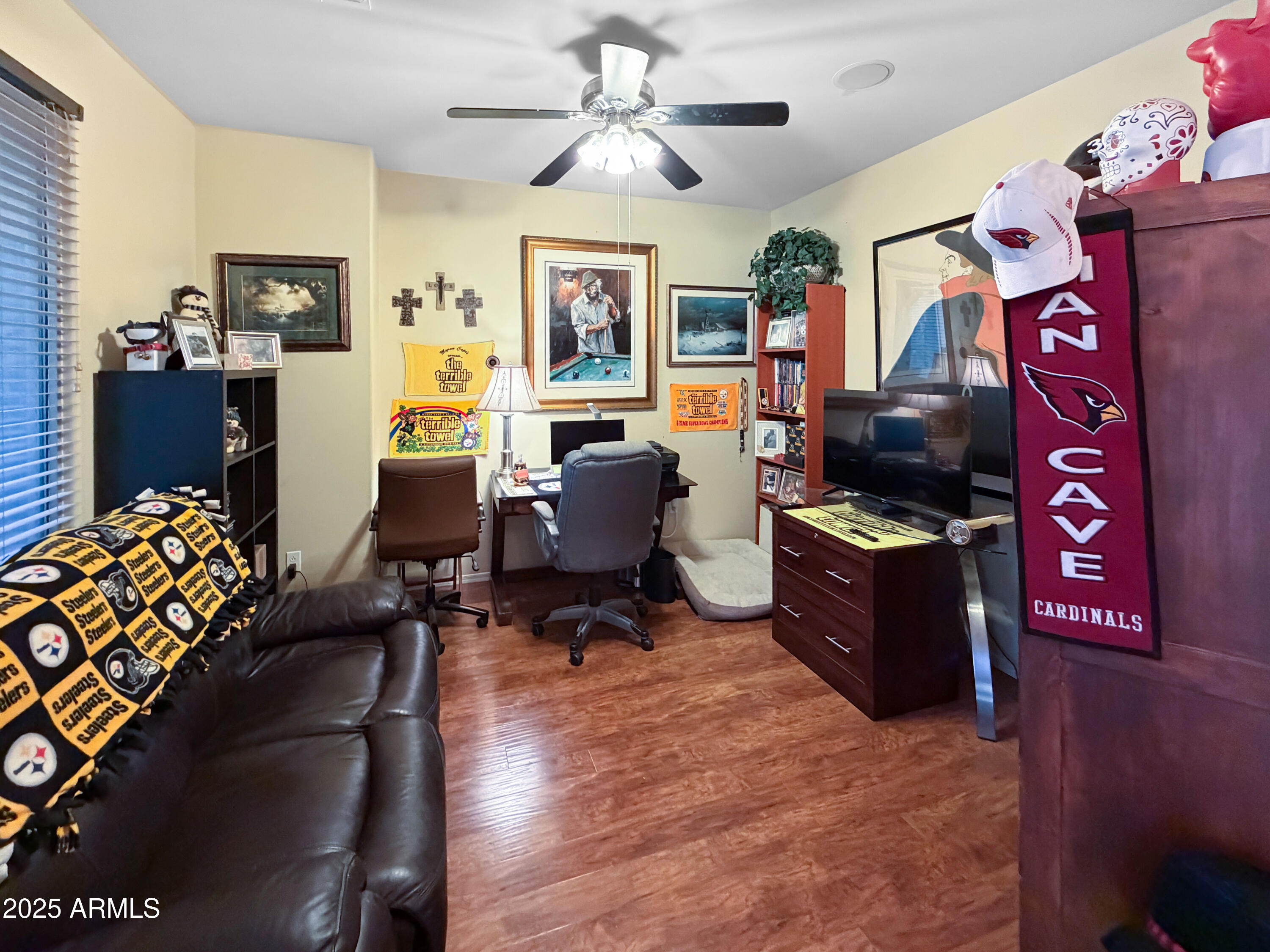 1386 E AVENIDA ISABELA