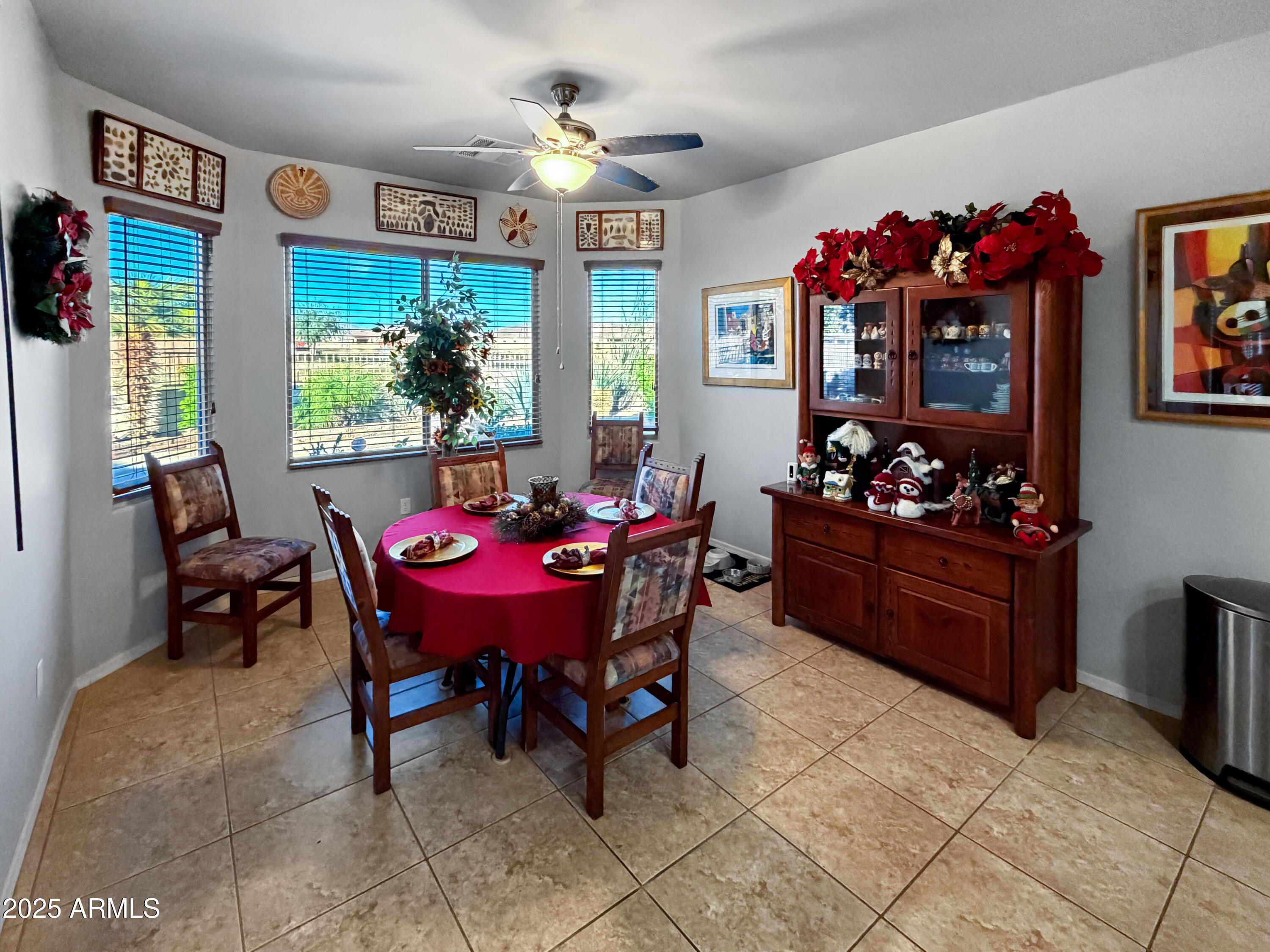 1386 E AVENIDA ISABELA