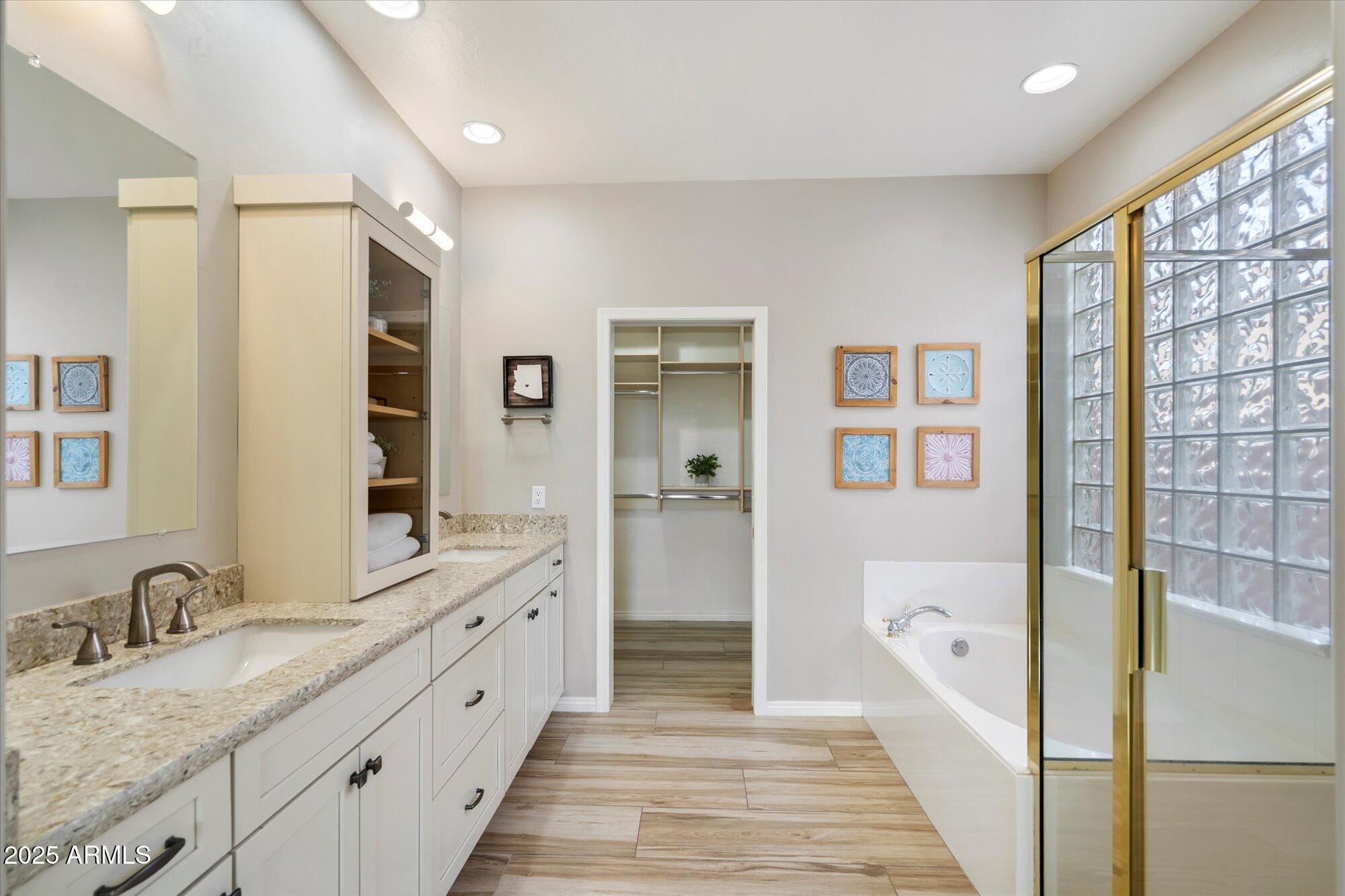 6501 E SHOOTING STAR Way