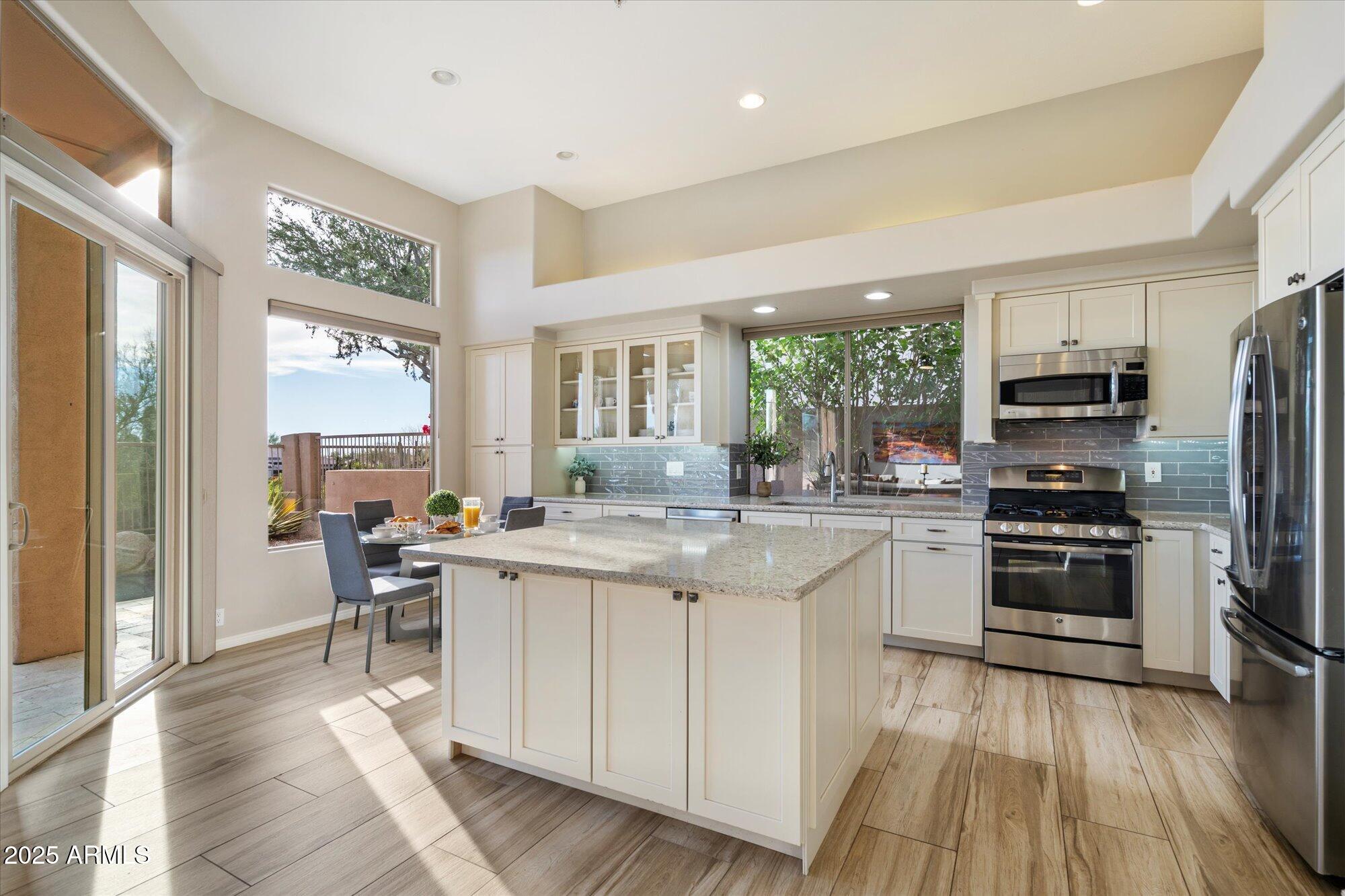 6501 E SHOOTING STAR Way